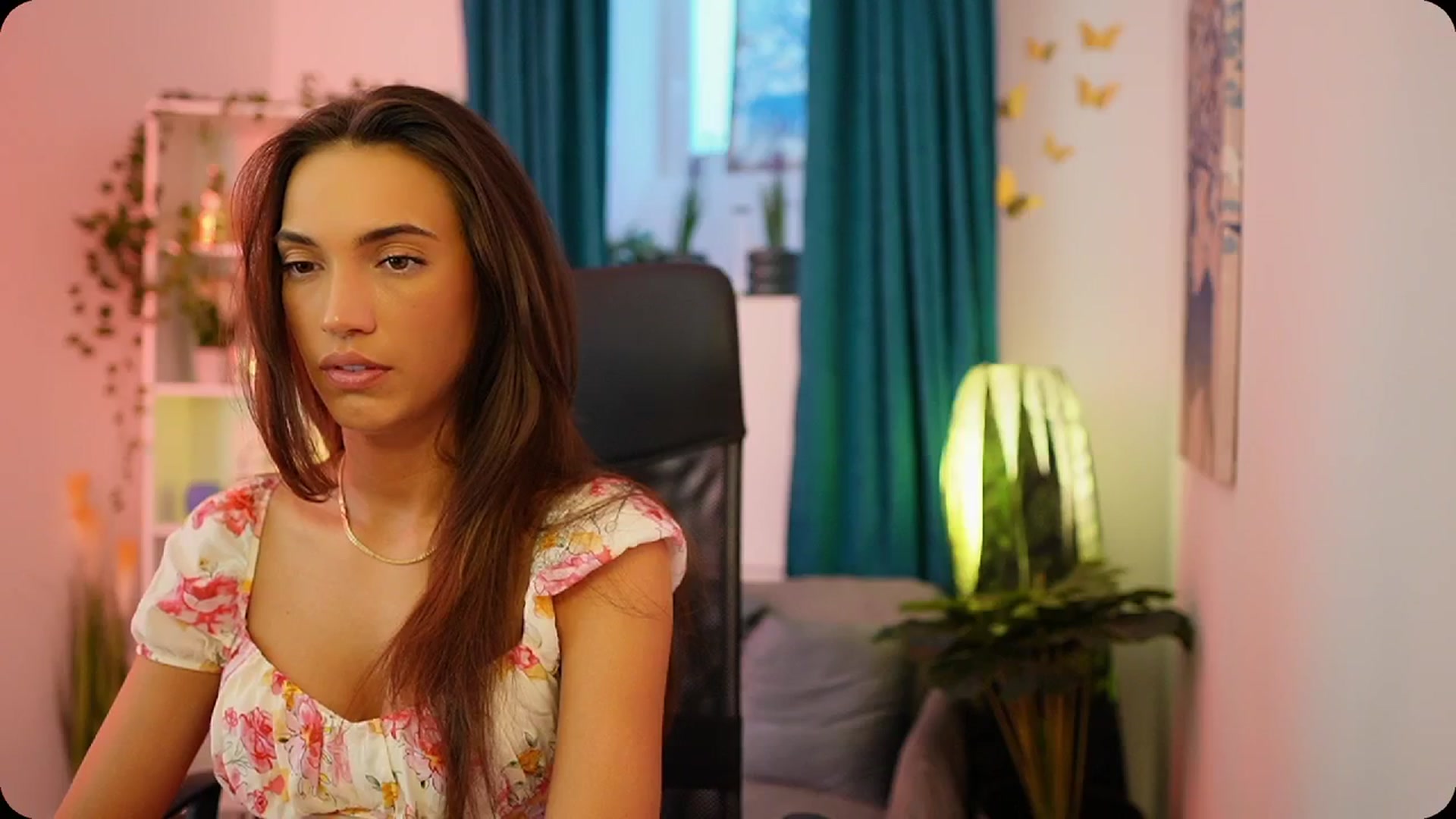Gallery image thumbnail from Alexis_Love's myfreecams stream on, 10/08/2025, 14:34 image 10 of 20