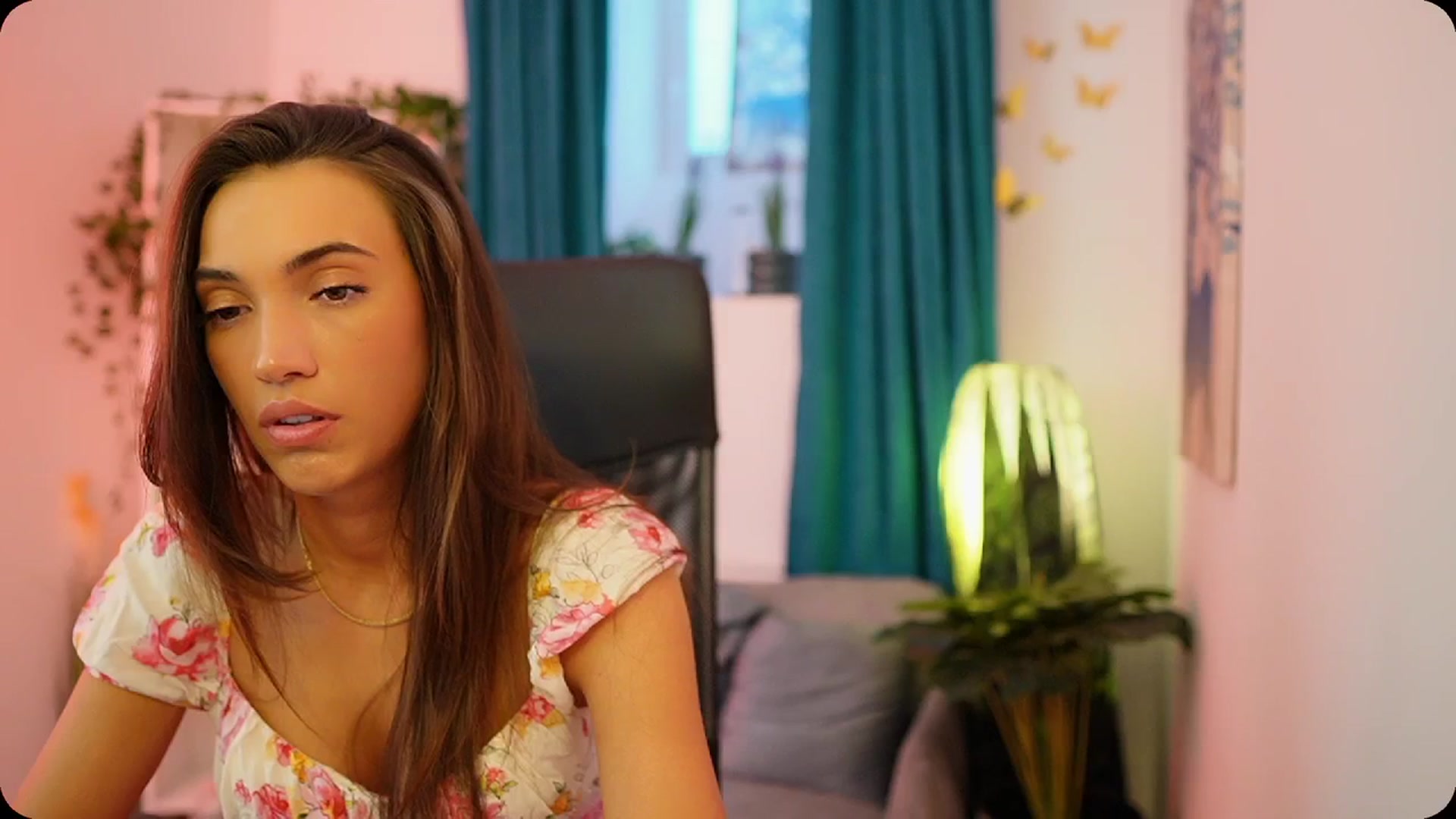 Gallery image thumbnail from Alexis_Love's myfreecams stream on, 10/08/2025, 14:34 image 14 of 20