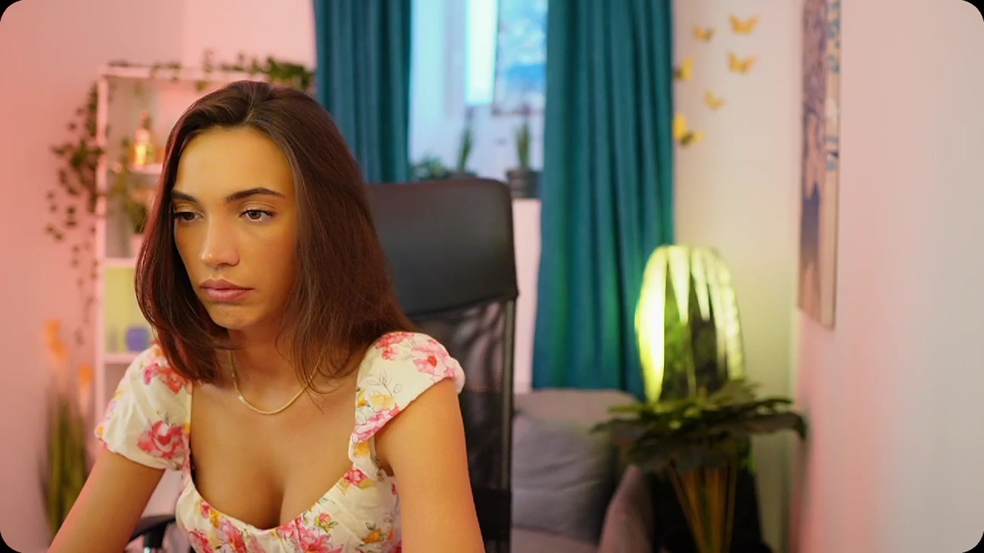 Gallery image thumbnail from Alexis_Love's myfreecams stream on, 10/08/2025, 14:34 image 5 of 20