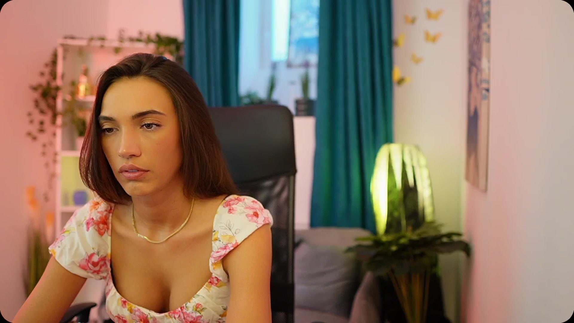 Gallery image thumbnail from Alexis_Love's myfreecams stream on, 10/08/2025, 14:34 image 2 of 20