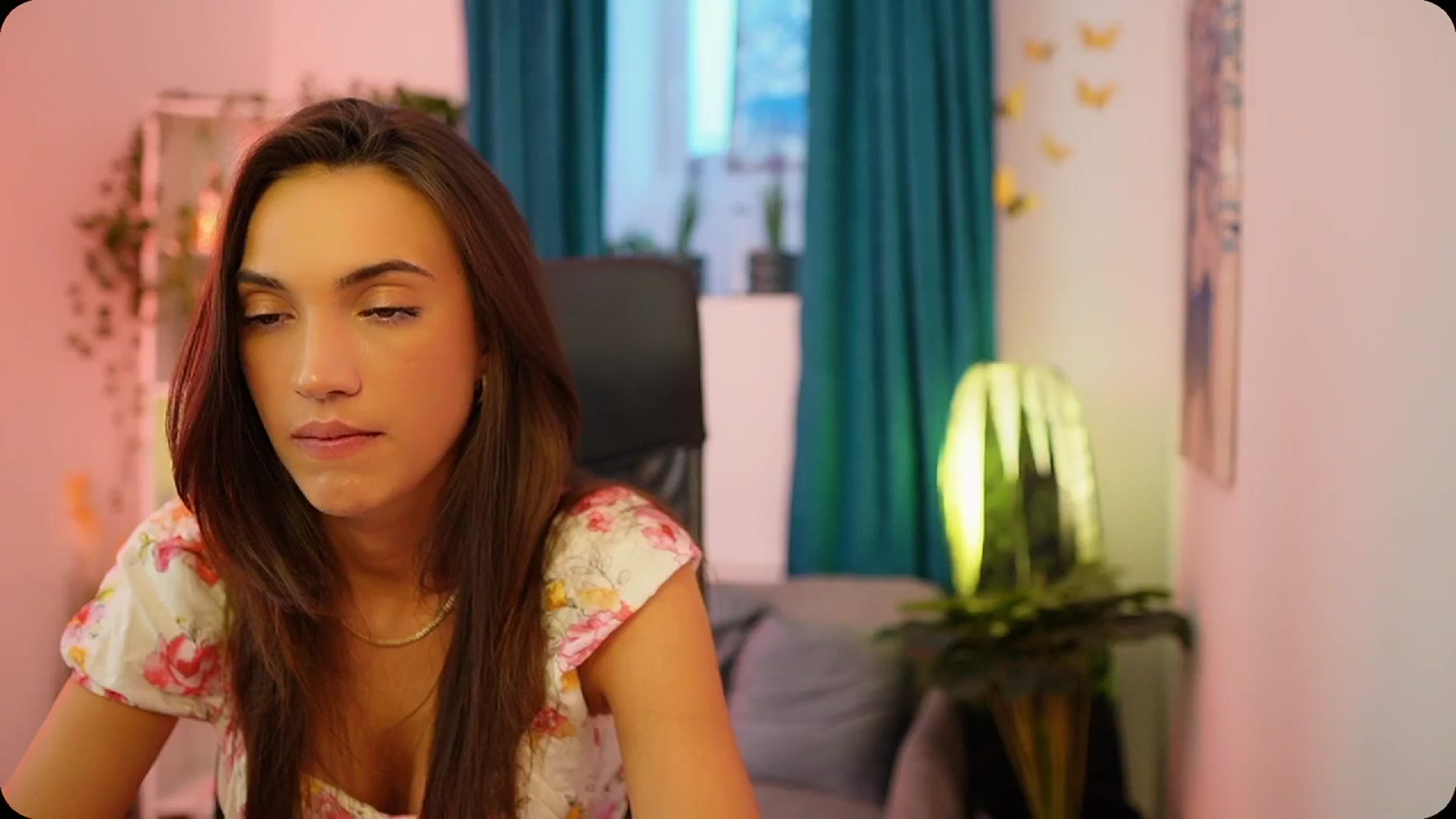 Gallery image thumbnail from Alexis_Love's myfreecams stream on, 10/08/2025, 14:34 image 17 of 20