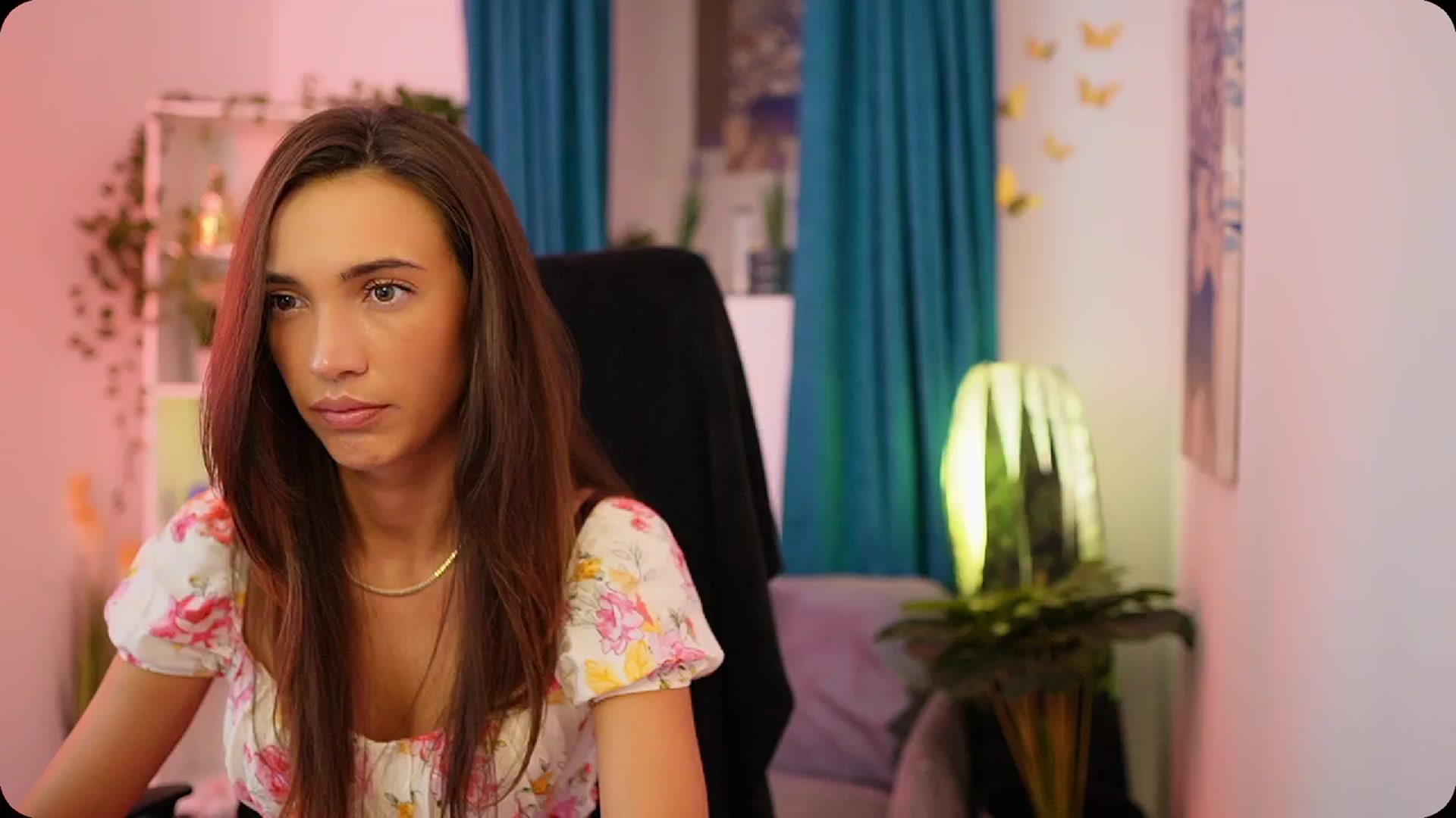 Gallery image thumbnail from Alexis_Love's myfreecams stream on, 10/08/2025, 18:01 image 20 of 20