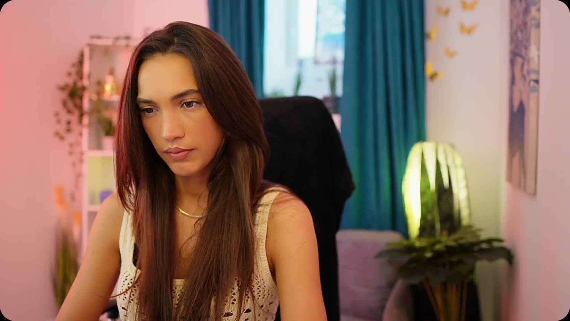 Gallery image thumbnail from Alexis_Love's myfreecams stream on, 10/09/2025, 14:16 image 1 of 20