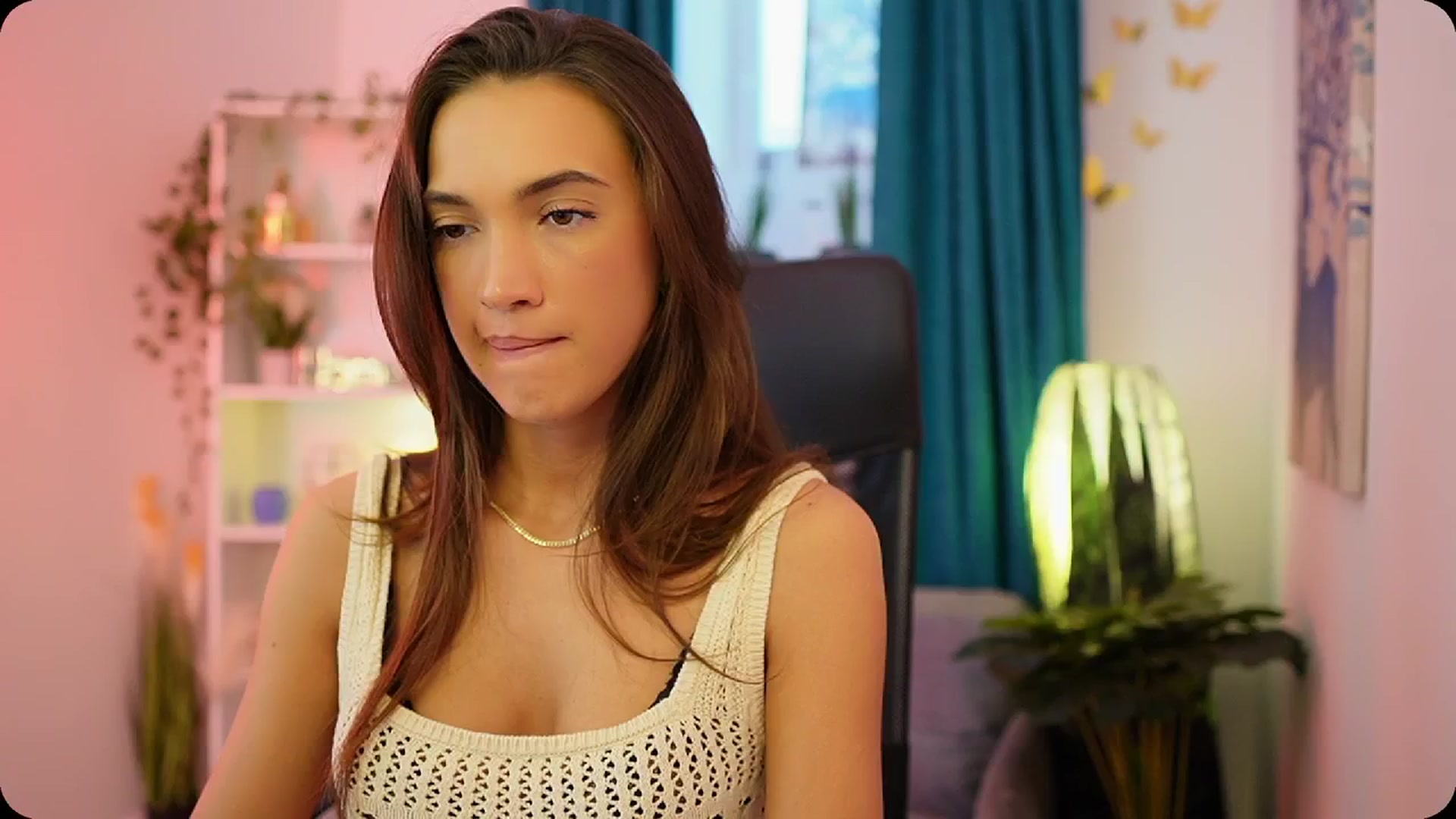 Gallery image thumbnail from Alexis_Love's myfreecams stream on, 10/09/2025, 14:16 image 16 of 20