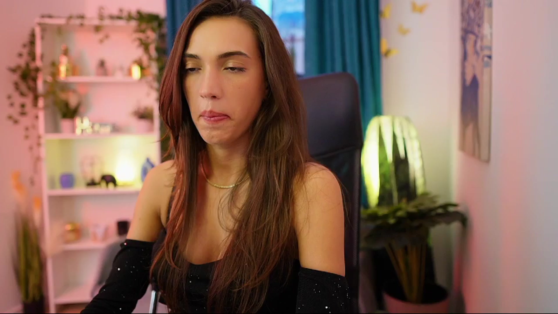 Gallery image thumbnail from Alexis_Love's myfreecams stream on, 10/12/2025, 14:46 image 14 of 20