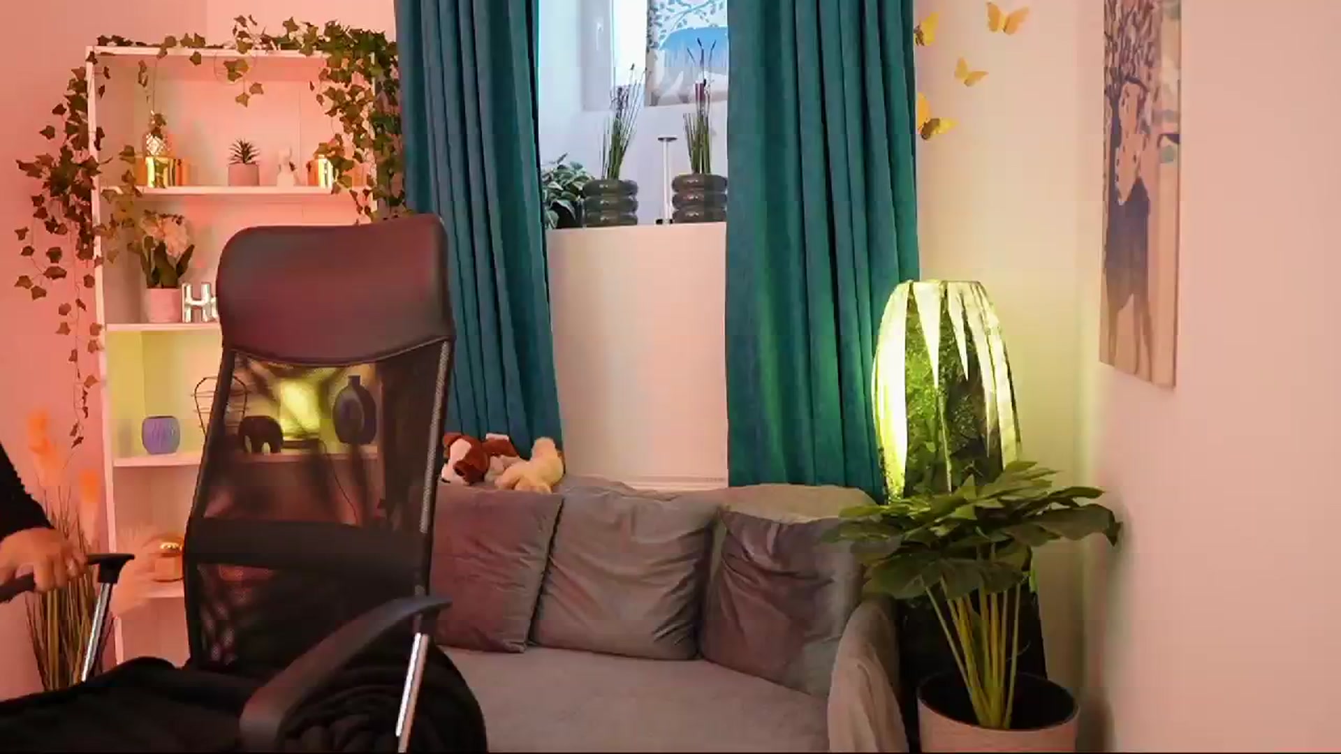 Gallery image thumbnail from Alexis_Love's myfreecams stream on, 10/12/2025, 14:46 image 6 of 20