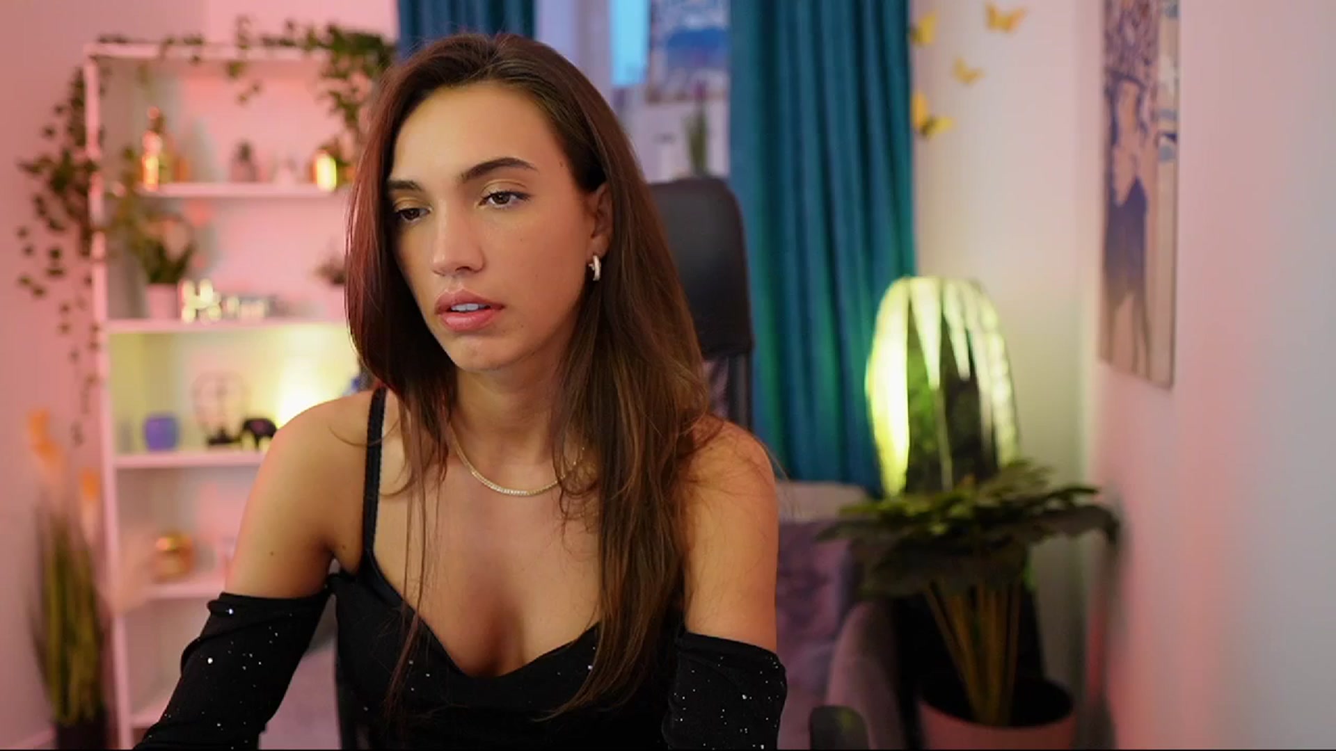 Gallery image thumbnail from Alexis_Love's myfreecams stream on, 10/12/2025, 15:49 image 17 of 20