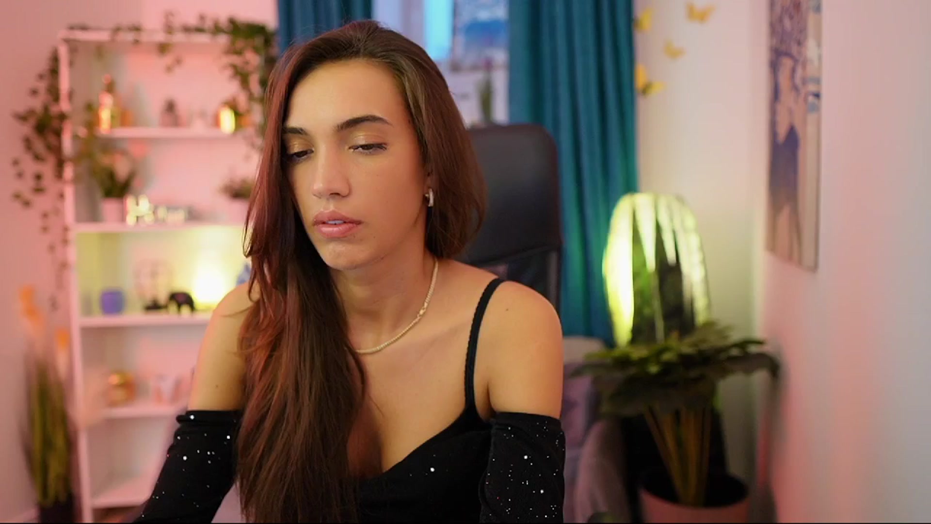 Gallery image thumbnail from Alexis_Love's myfreecams stream on, 10/12/2025, 15:49 image 8 of 20