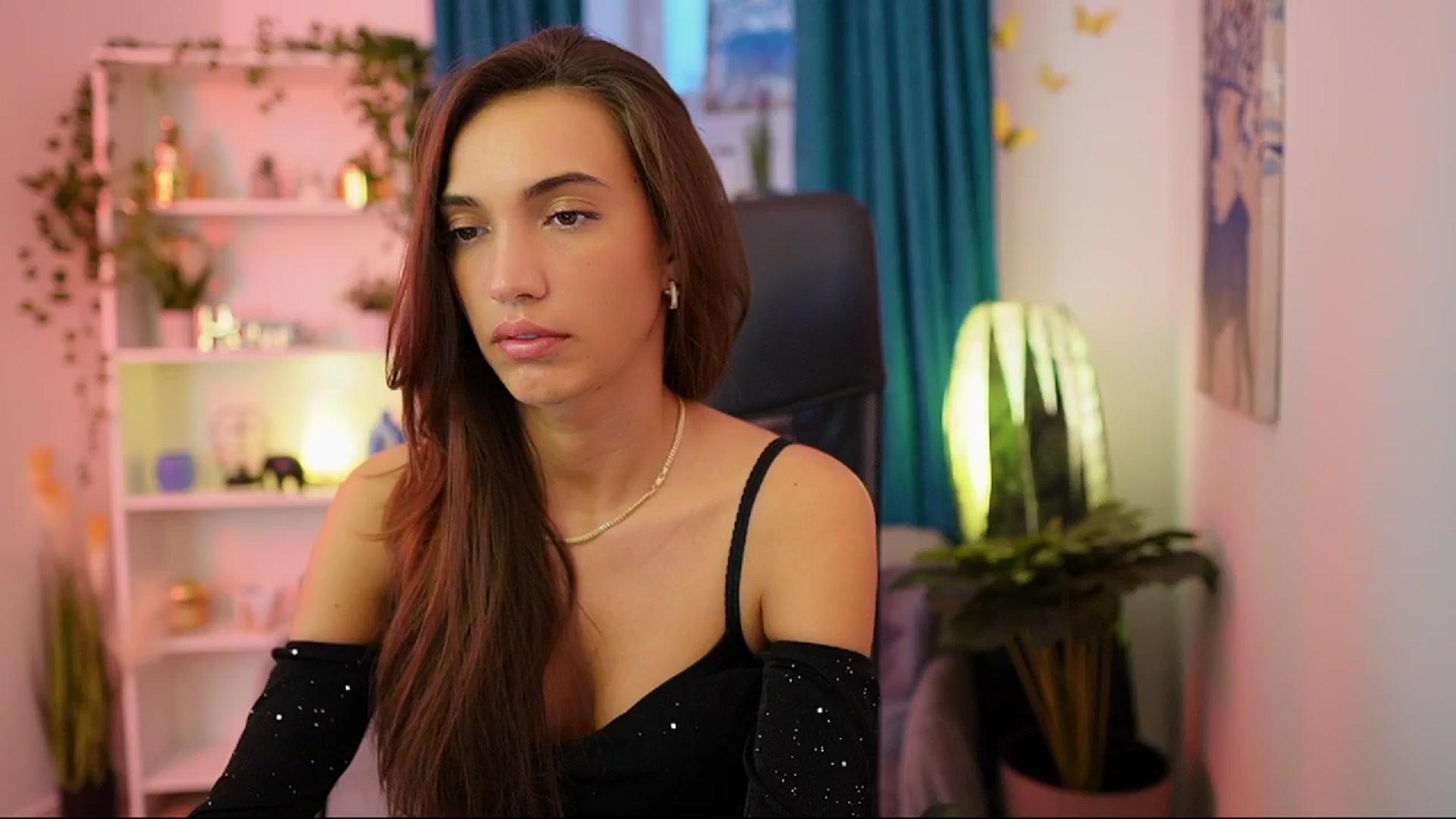 Gallery image thumbnail from Alexis_Love's myfreecams stream on, 10/12/2025, 15:49 image 6 of 20