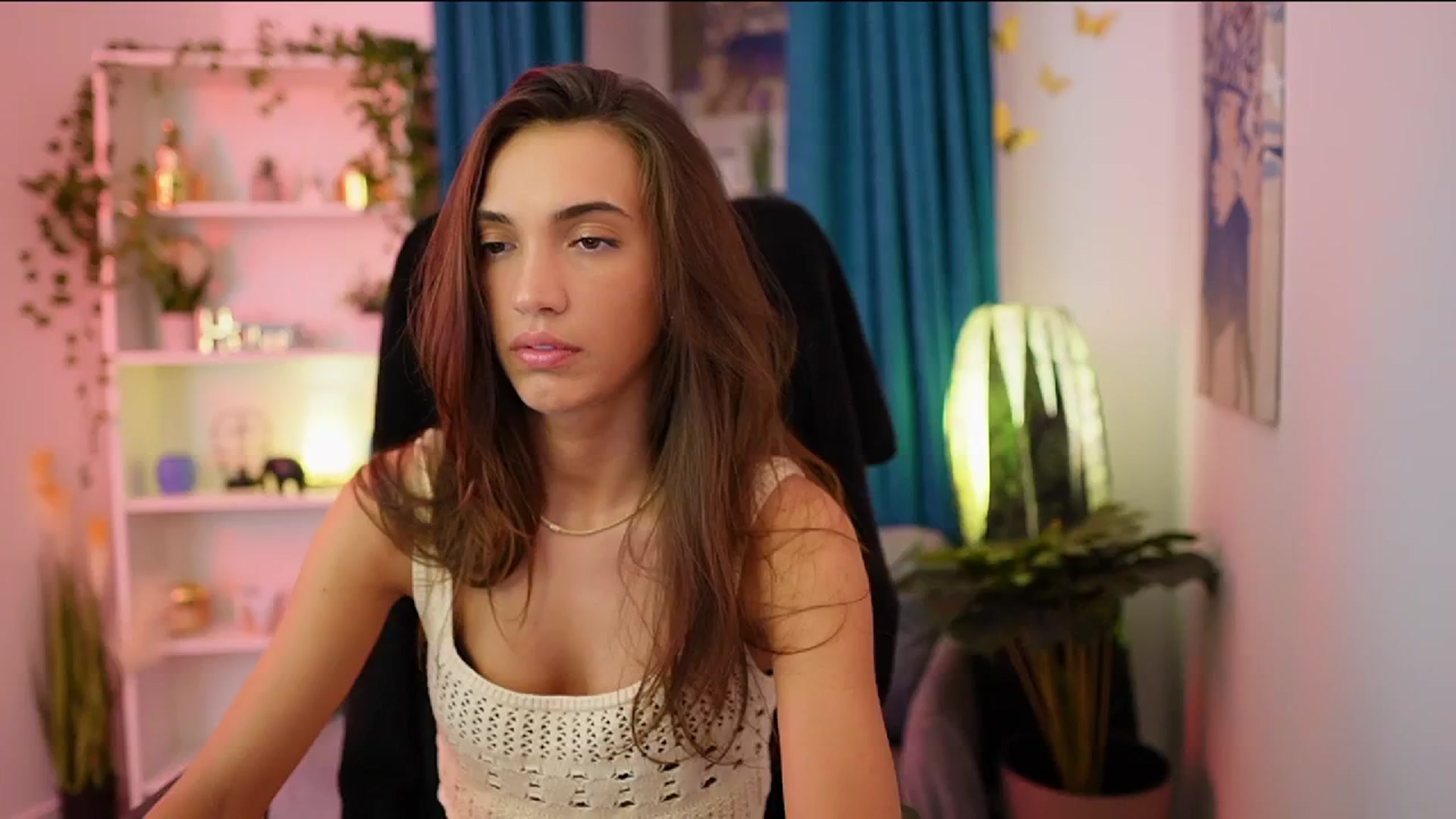 Gallery image thumbnail from Alexis_Love's myfreecams stream on, 10/12/2025, 17:47 image 15 of 20