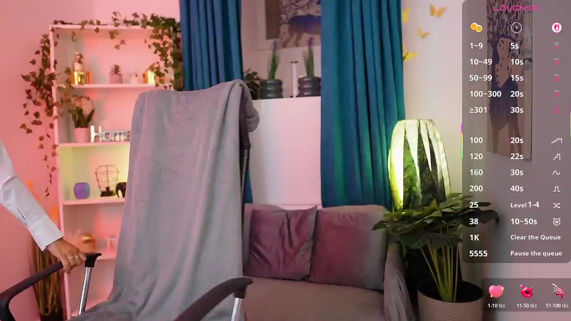 Gallery image thumbnail from Alexis_Love's myfreecams stream on, 10/25/2025, 17:17 image 1 of 20