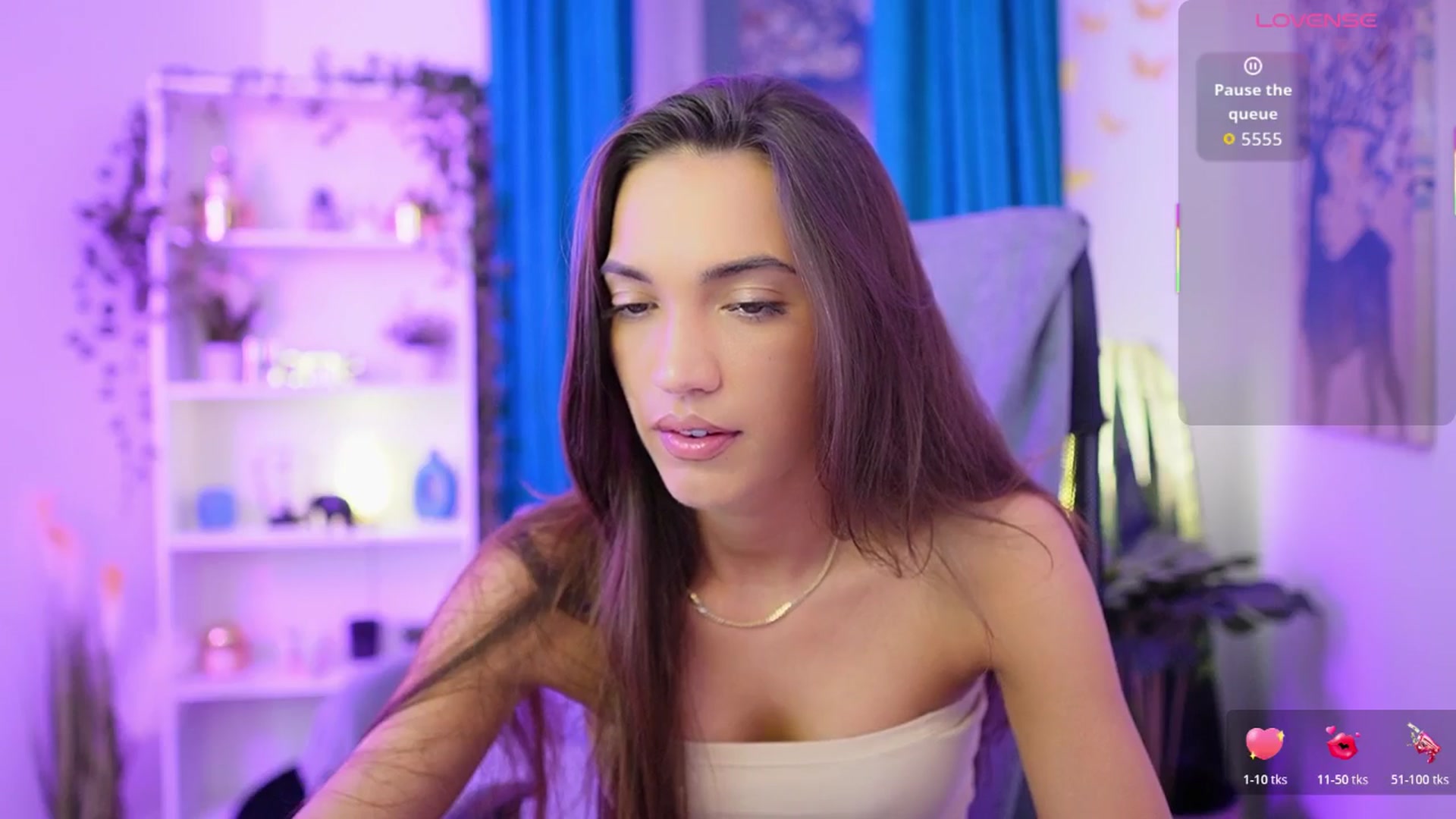 Gallery image thumbnail from Alexis_Love's myfreecams stream on, 11/14/2025, 16:20 image 8 of 20