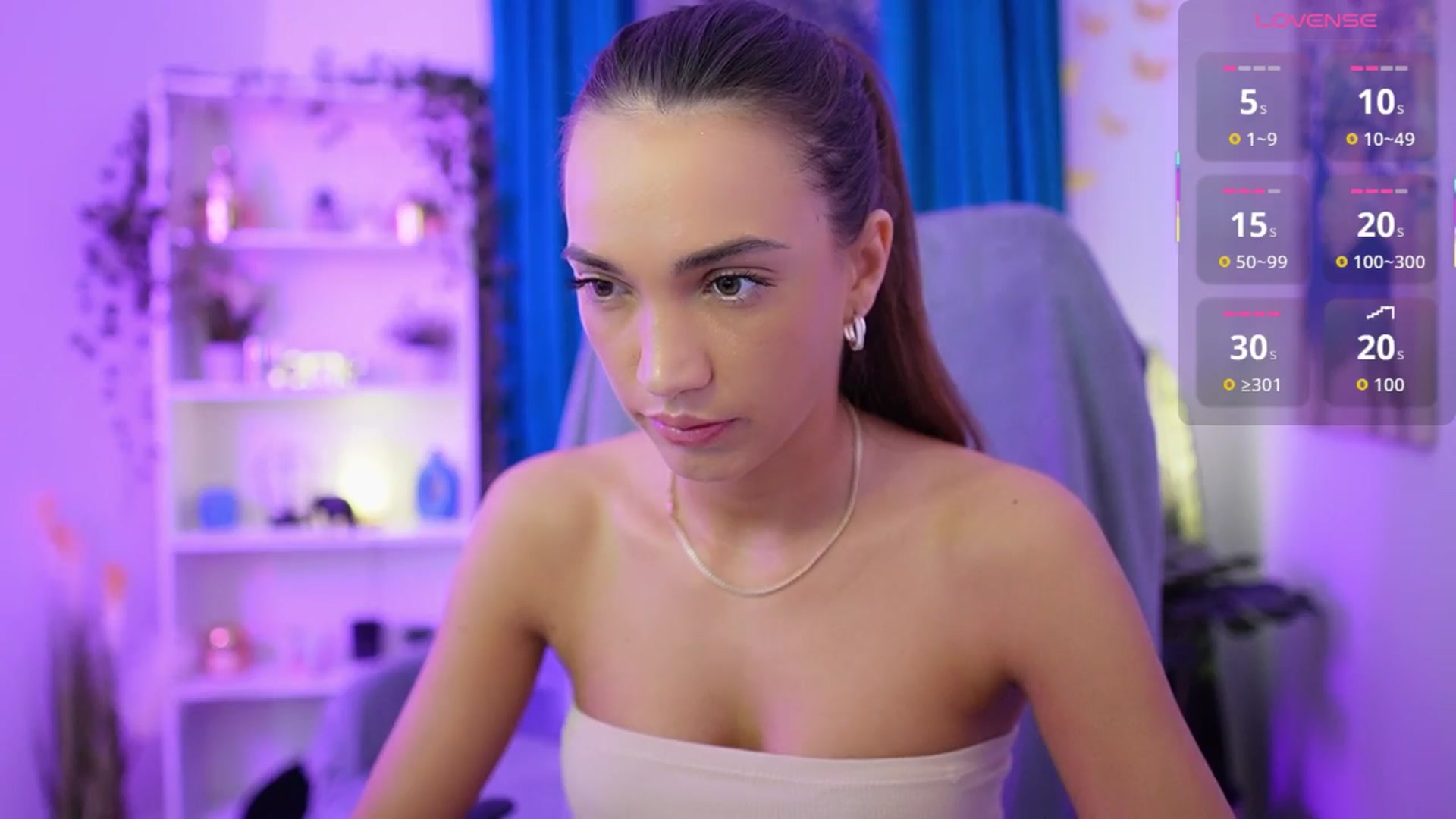 Gallery image thumbnail from Alexis_Love's myfreecams stream on, 11/14/2025, 18:17 image 10 of 20