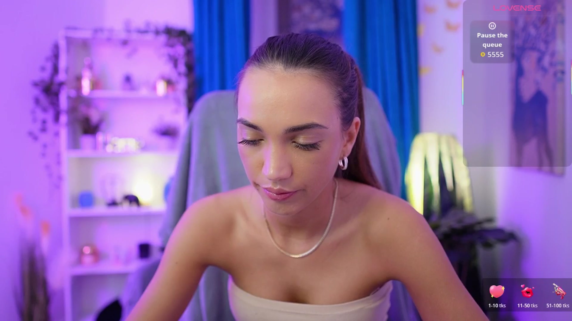 Gallery image thumbnail from Alexis_Love's myfreecams stream on, 11/14/2025, 18:17 image 20 of 20