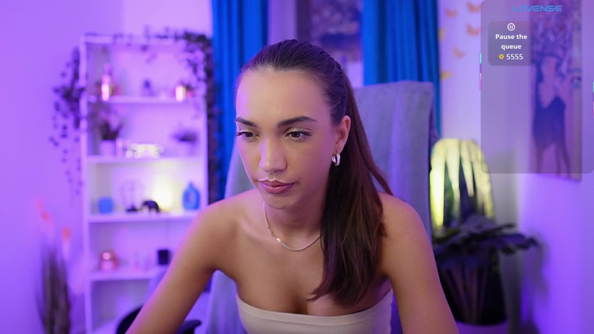 Gallery image thumbnail from Alexis_Love's myfreecams stream on, 11/14/2025, 19:49 image 7 of 20