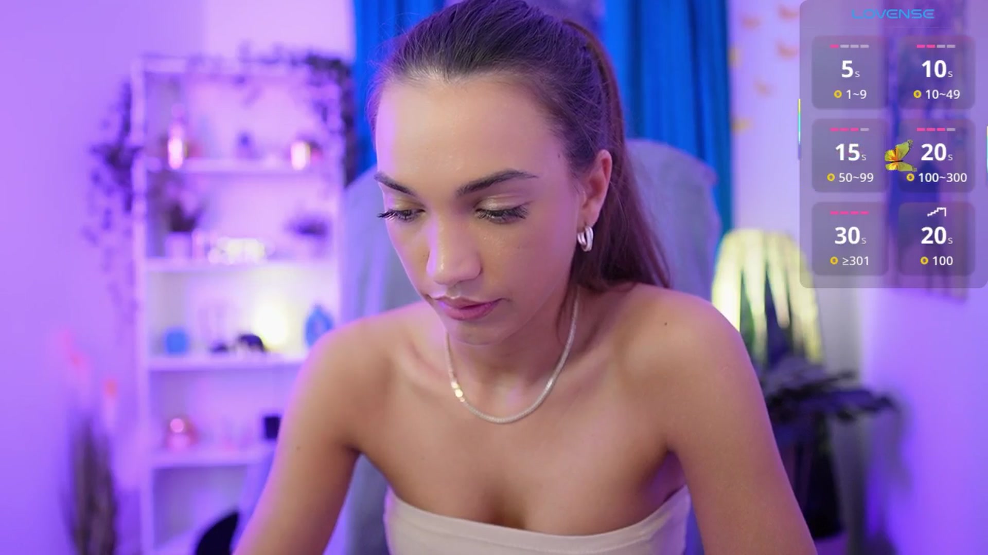 Gallery image thumbnail from Alexis_Love's myfreecams stream on, 11/14/2025, 20:42 image 16 of 20