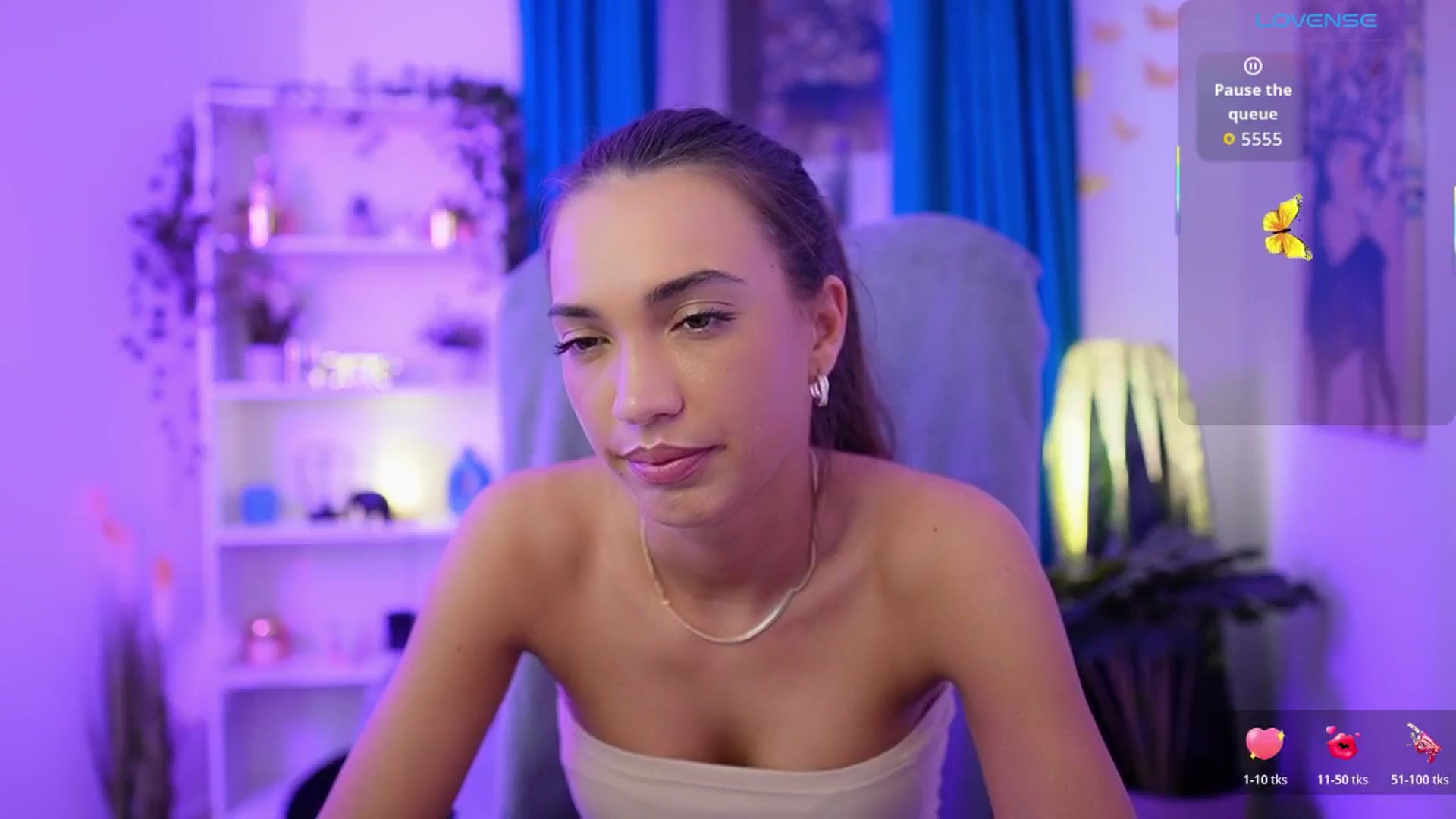 Gallery image thumbnail from Alexis_Love's myfreecams stream on, 11/14/2025, 20:42 image 8 of 20