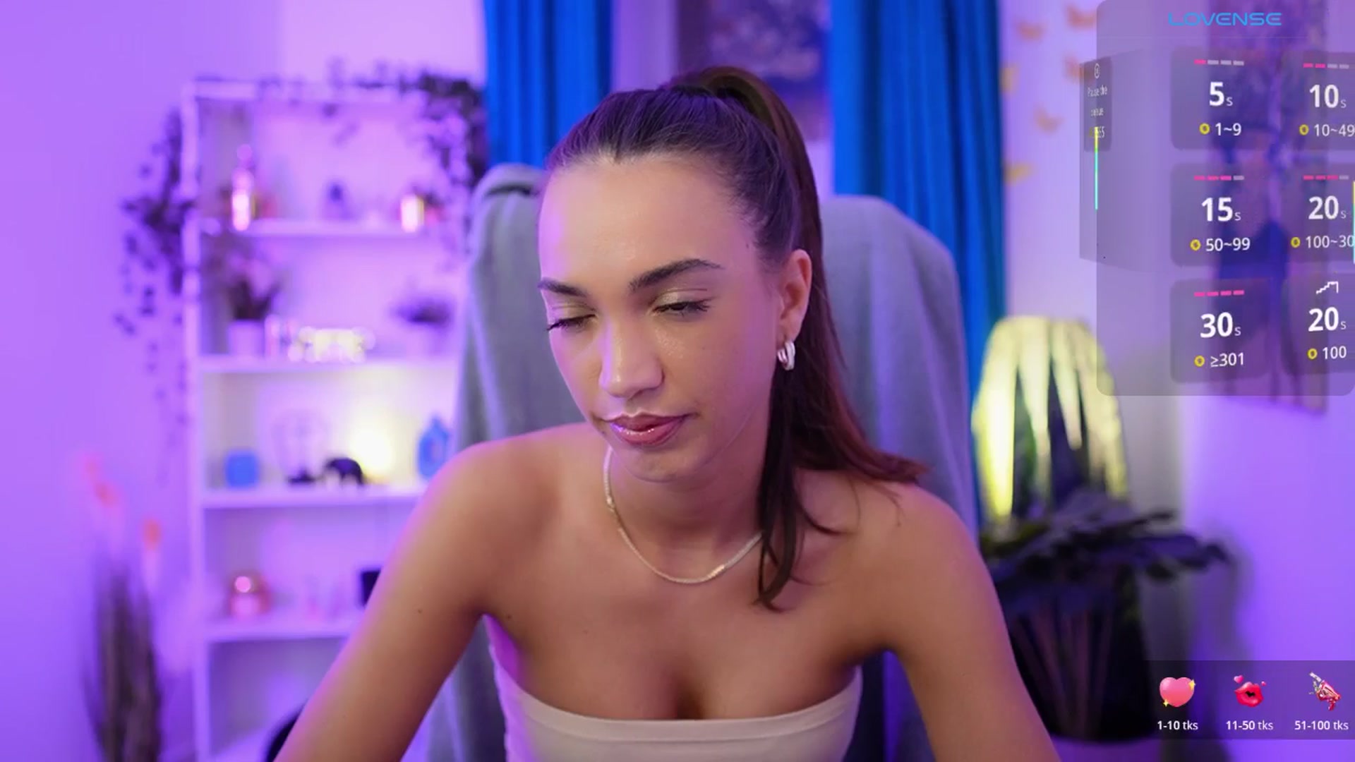 Gallery image thumbnail from Alexis_Love's myfreecams stream on, 11/14/2025, 21:47 image 4 of 20
