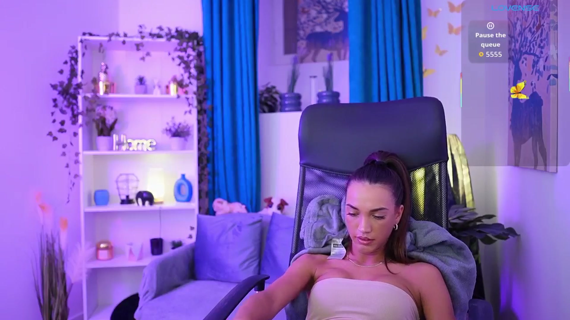 Gallery image thumbnail from Alexis_Love's myfreecams stream on, 11/14/2025, 21:47 image 17 of 20