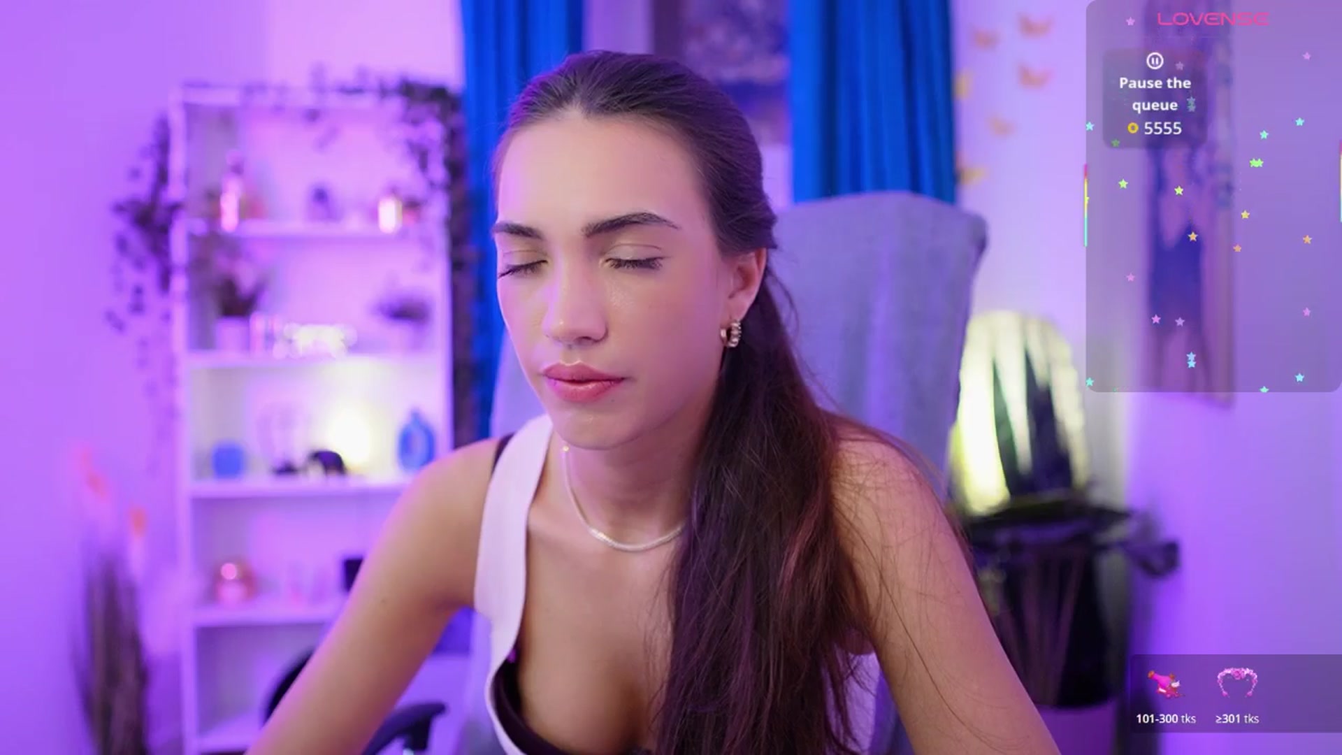 Gallery image thumbnail from Alexis_Love's myfreecams stream on, 11/21/2025, 18:04 image 20 of 20
