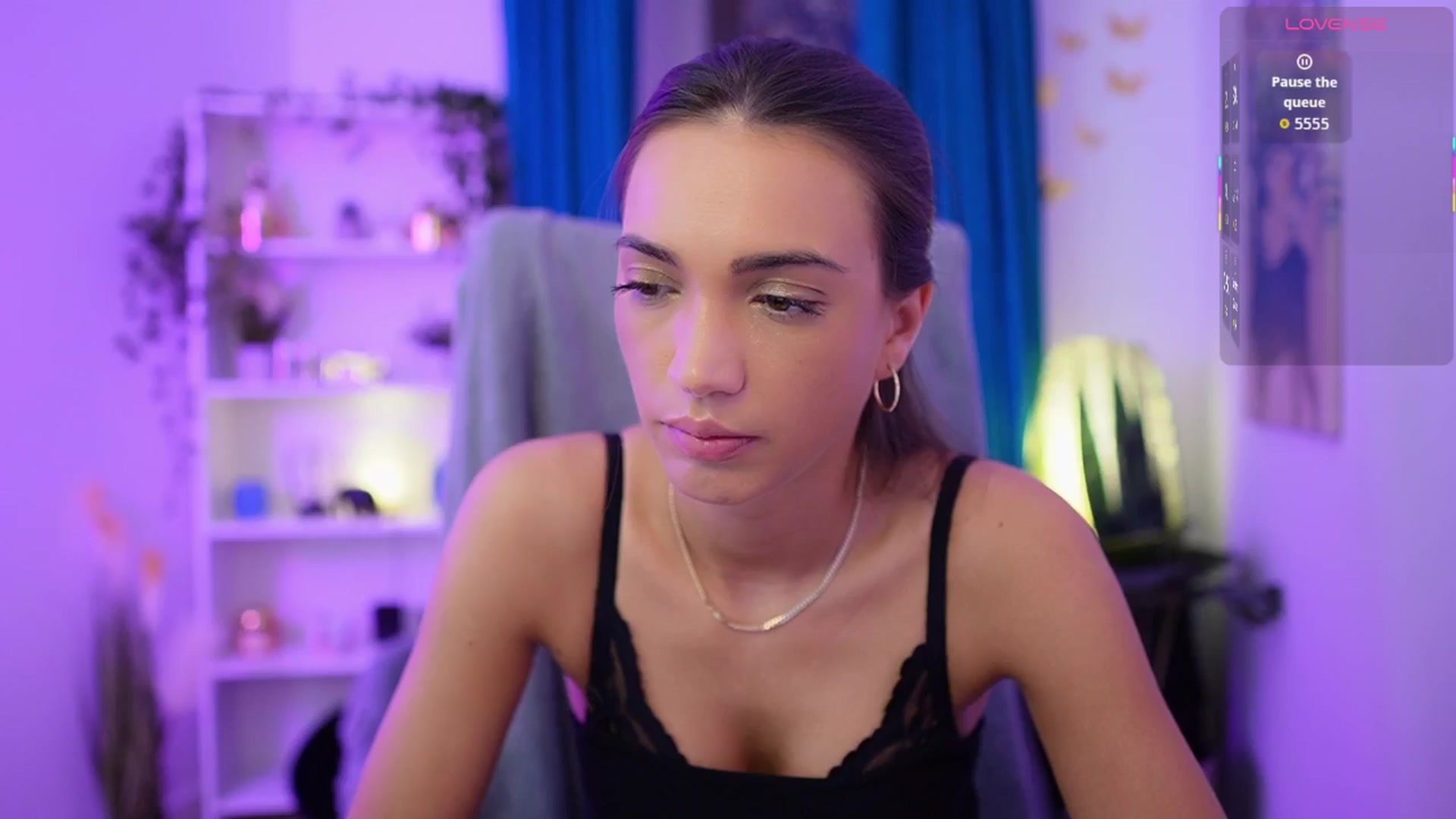 Gallery image thumbnail from Alexis_Love's myfreecams stream on, 11/23/2025, 20:28 image 17 of 20