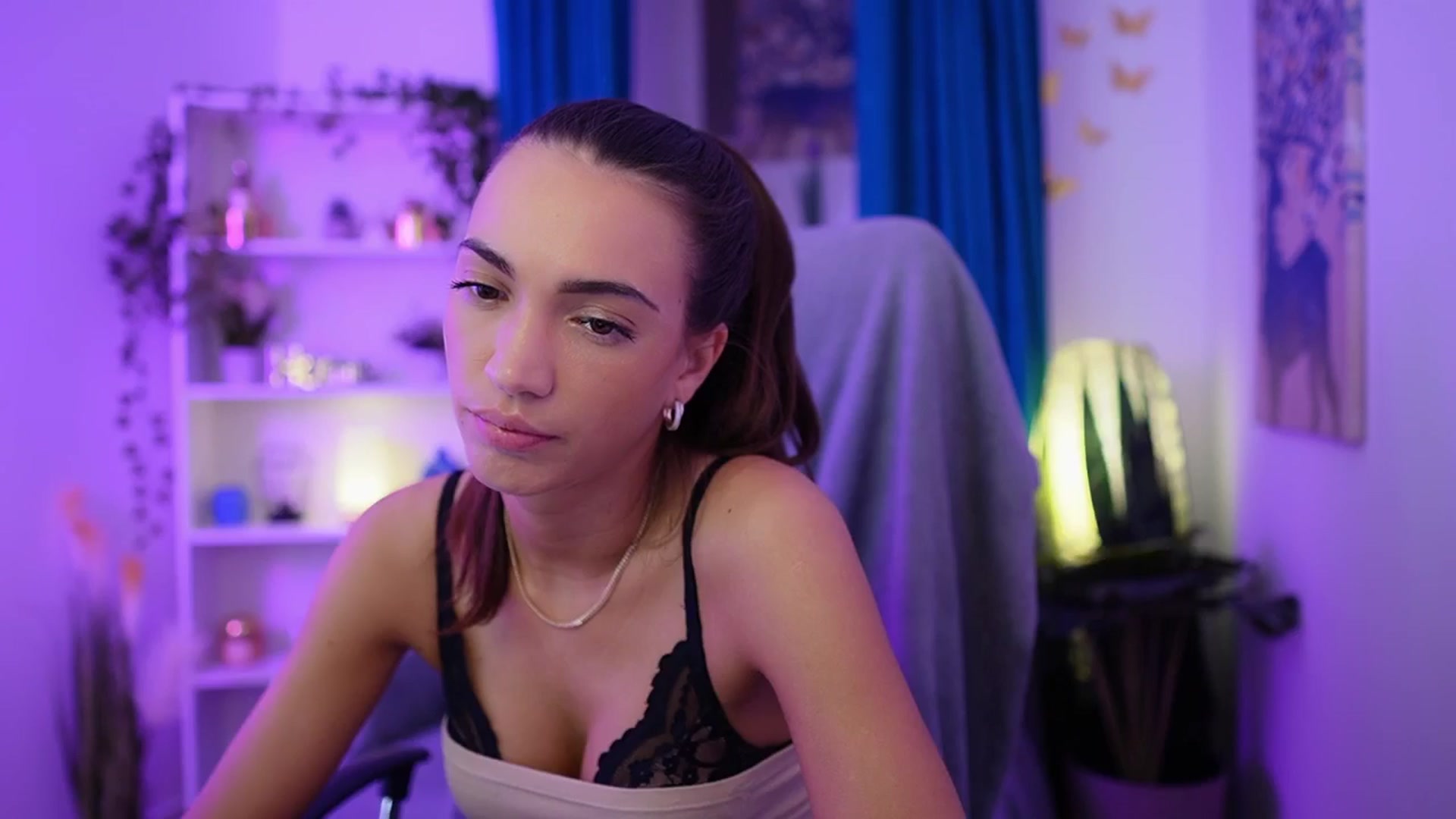 Gallery image thumbnail from Alexis_Love's myfreecams stream on, 11/30/2025, 02:56 image 19 of 20