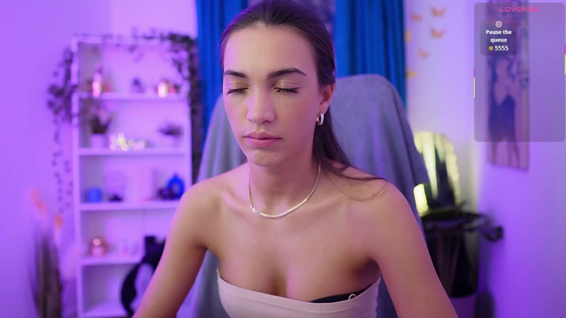 Gallery image thumbnail from Alexis_Love's myfreecams stream on, 12/02/2025, 18:37 image 10 of 20