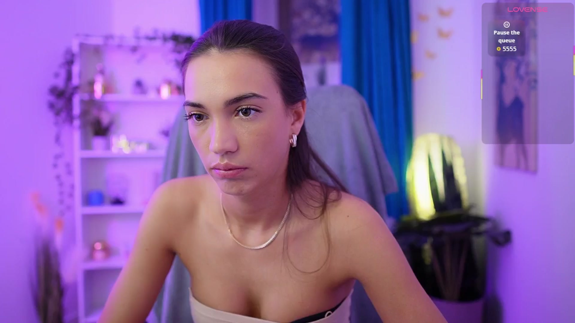 Gallery image thumbnail from Alexis_Love's myfreecams stream on, 12/02/2025, 18:37 image 5 of 20
