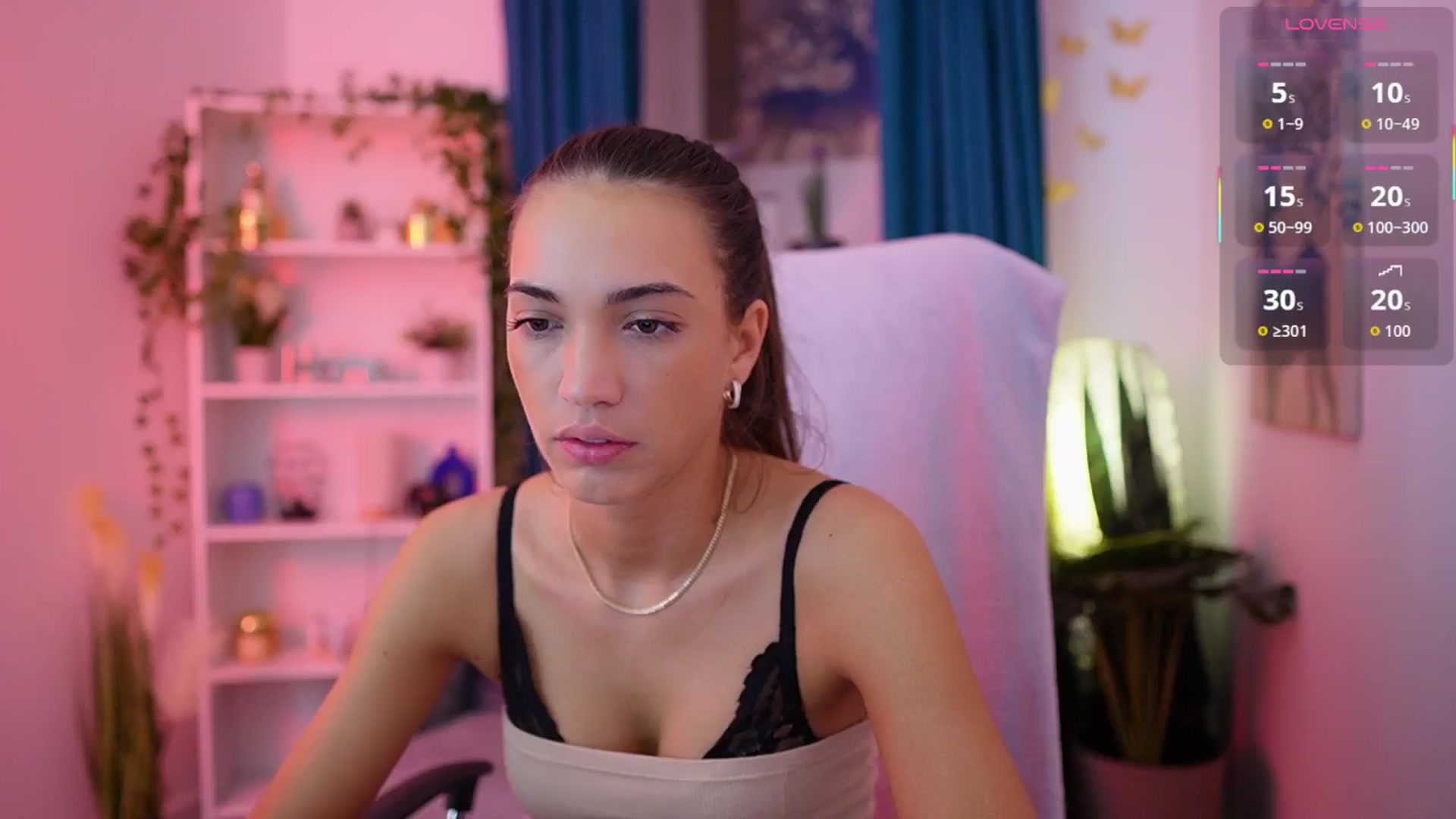 Gallery image thumbnail from Alexis_Love's myfreecams stream on, 12/04/2025, 21:37 image 15 of 20