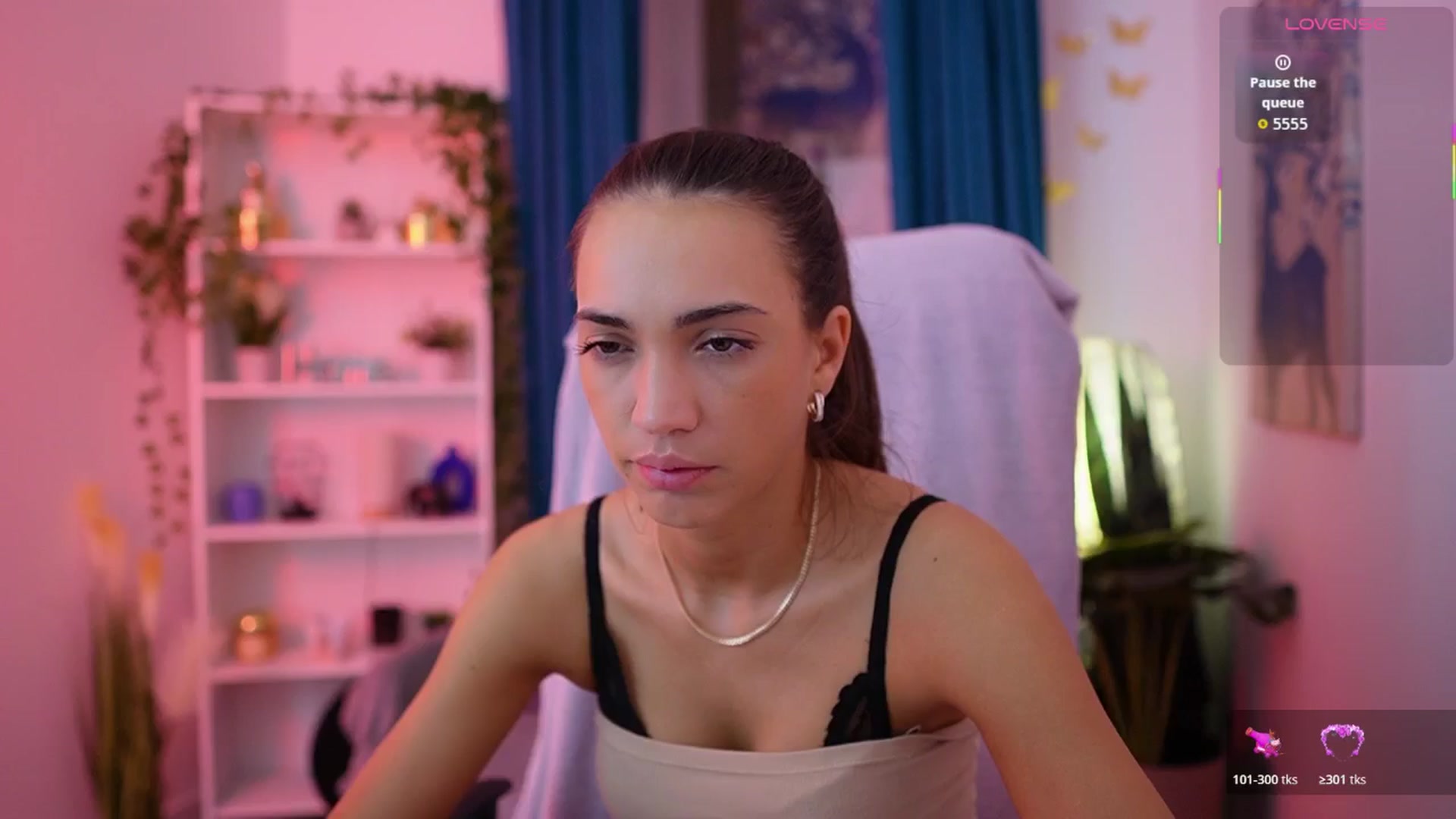 Gallery image thumbnail from Alexis_Love's myfreecams stream on, 12/04/2025, 23:22 image 1 of 20