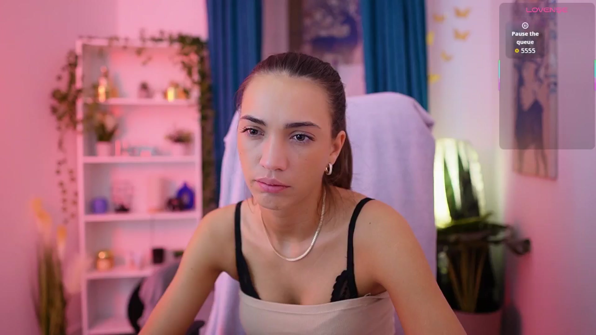 Gallery image thumbnail from Alexis_Love's myfreecams stream on, 12/04/2025, 23:22 image 8 of 20