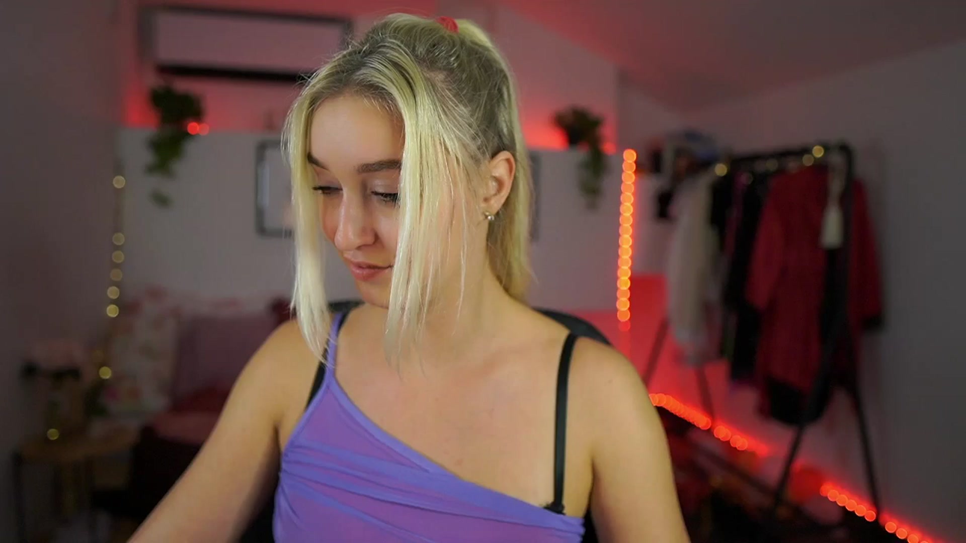 Gallery image thumbnail from Alexis__Texas's myfreecams stream on, 10/05/2024, 17:35 image 19 of 20