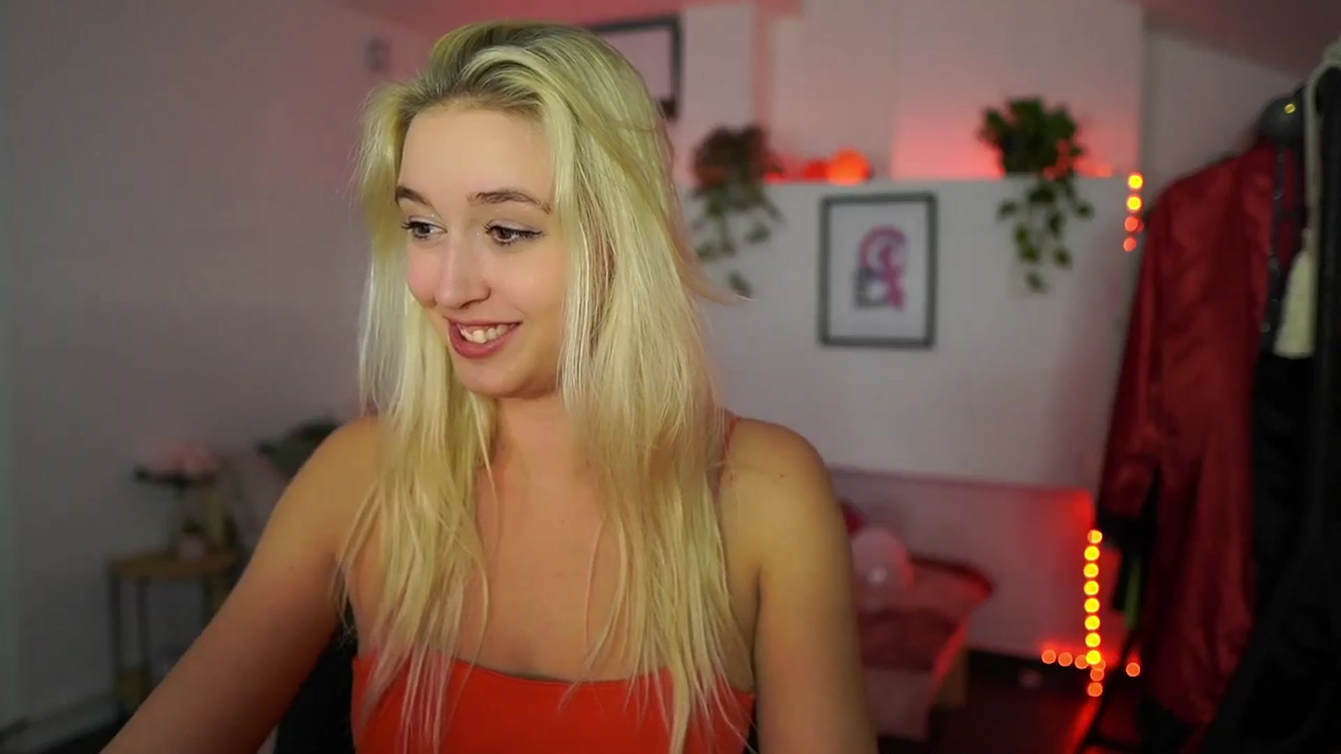 Gallery image thumbnail from Alexis__Texas's myfreecams stream on, 10/22/2024, 23:30 image 7 of 20