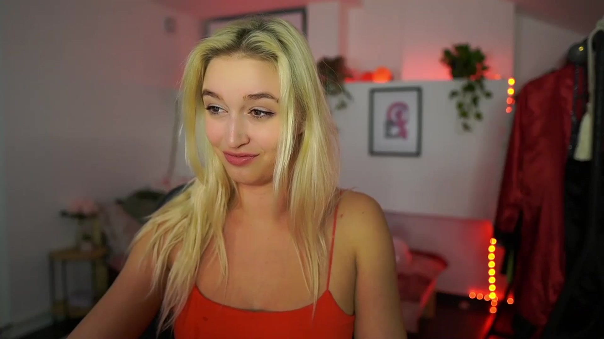 Gallery image thumbnail from Alexis__Texas's myfreecams stream on, 10/22/2024, 23:30 image 10 of 20