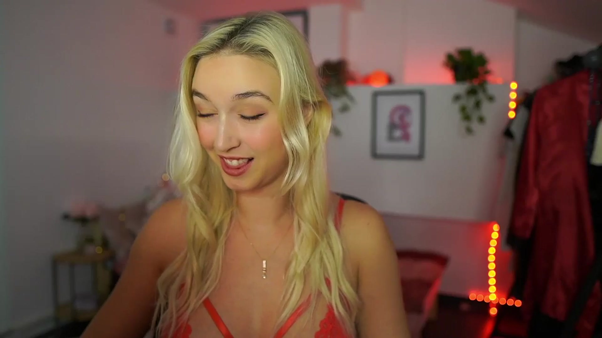 Gallery image thumbnail from Alexis__Texas's myfreecams stream on, 10/27/2024, 19:34 image 3 of 20
