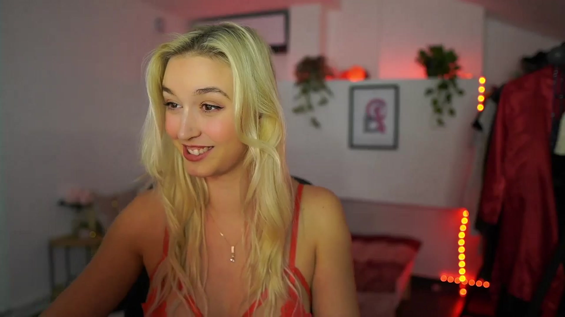 Gallery image thumbnail from Alexis__Texas's myfreecams stream on, 10/27/2024, 20:57 image 18 of 20