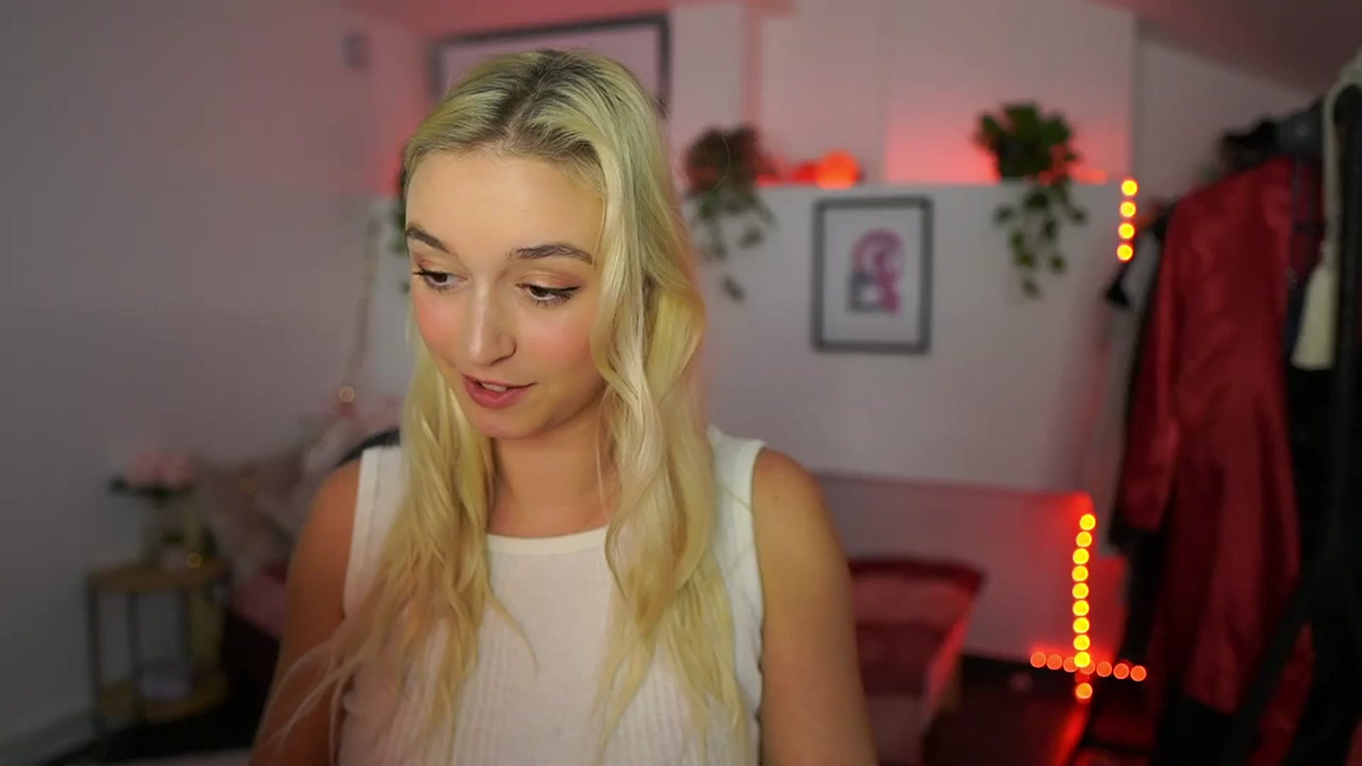 Gallery image thumbnail from Alexis__Texas's myfreecams stream on, 10/27/2024, 23:27 image 20 of 20