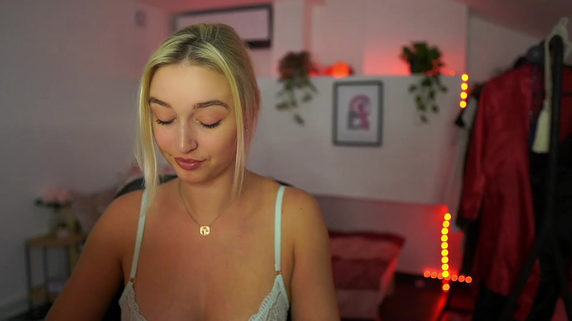 Gallery image thumbnail from Alexis__Texas's myfreecams stream on, 10/29/2024, 21:59 image 17 of 20