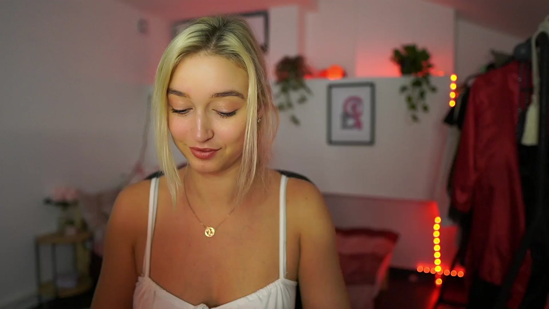 Gallery image thumbnail from Alexis__Texas's myfreecams stream on, 10/30/2024, 16:17 image 1 of 20