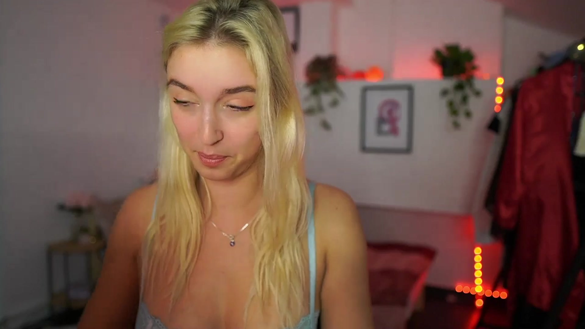 Gallery image thumbnail from Alexis__Texas's myfreecams stream on, 11/02/2024, 21:12 image 19 of 20