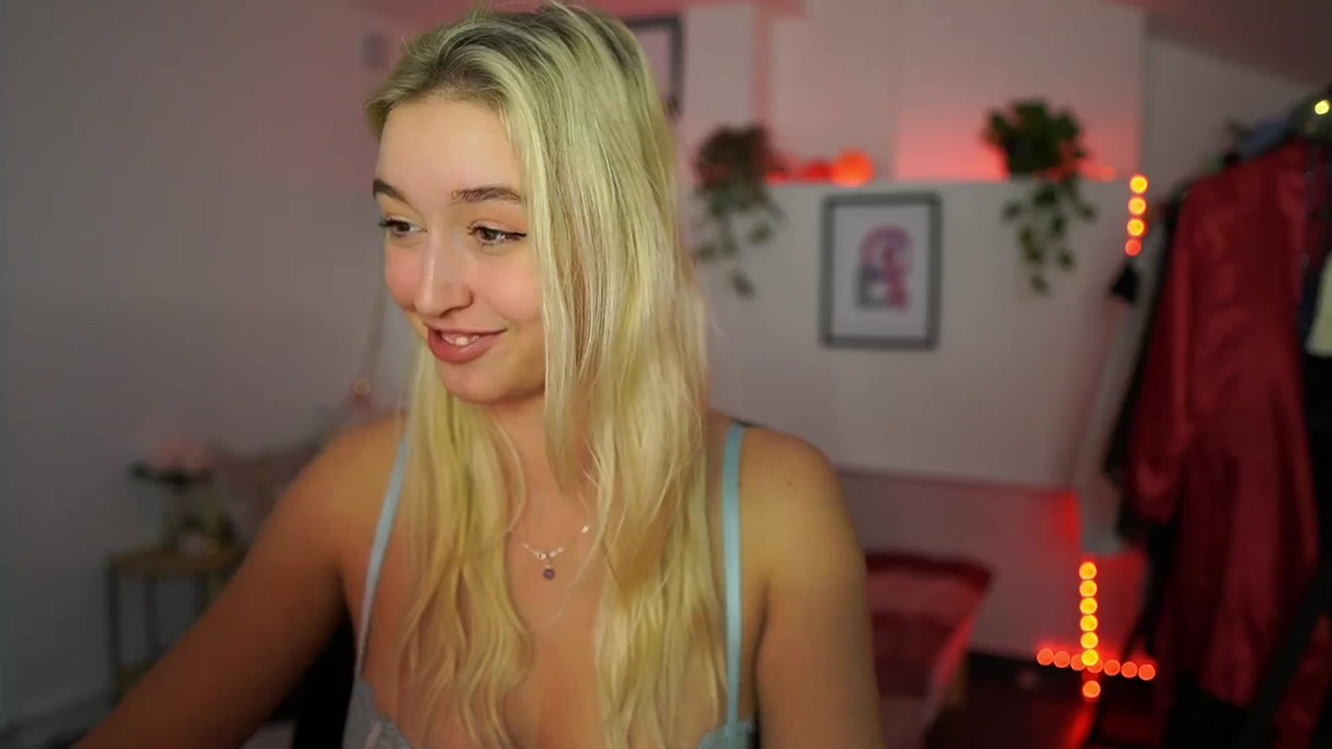 Gallery image thumbnail from Alexis__Texas's myfreecams stream on, 11/02/2024, 21:12 image 13 of 20