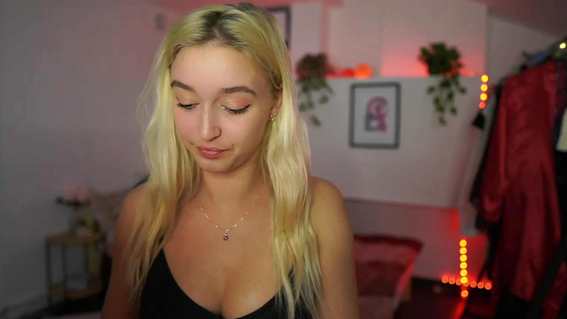 Gallery image thumbnail from Alexis__Texas's myfreecams stream on, 11/02/2024, 21:12 image 7 of 20