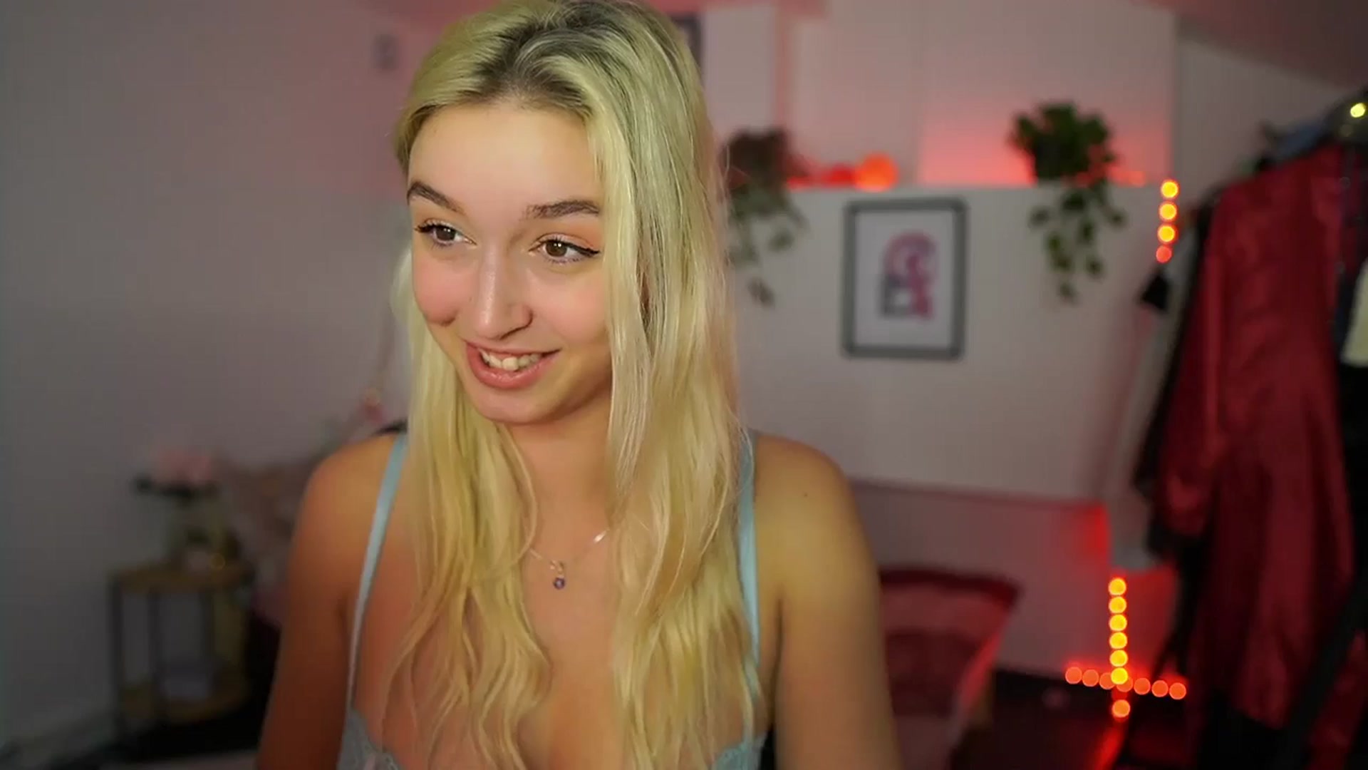 Gallery image thumbnail from Alexis__Texas's myfreecams stream on, 11/02/2024, 21:12 image 14 of 20