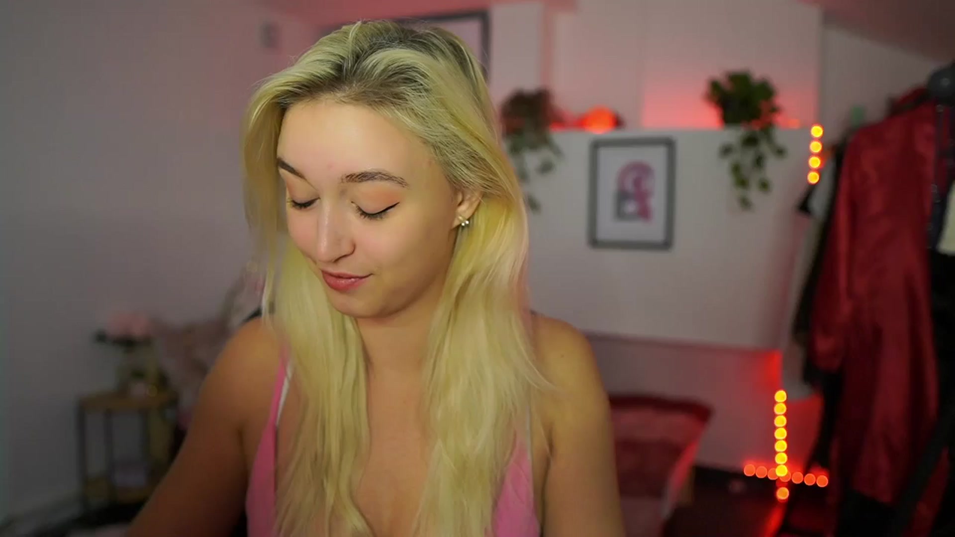 Gallery image thumbnail from Alexis__Texas's myfreecams stream on, 11/03/2024, 19:46 image 1 of 20
