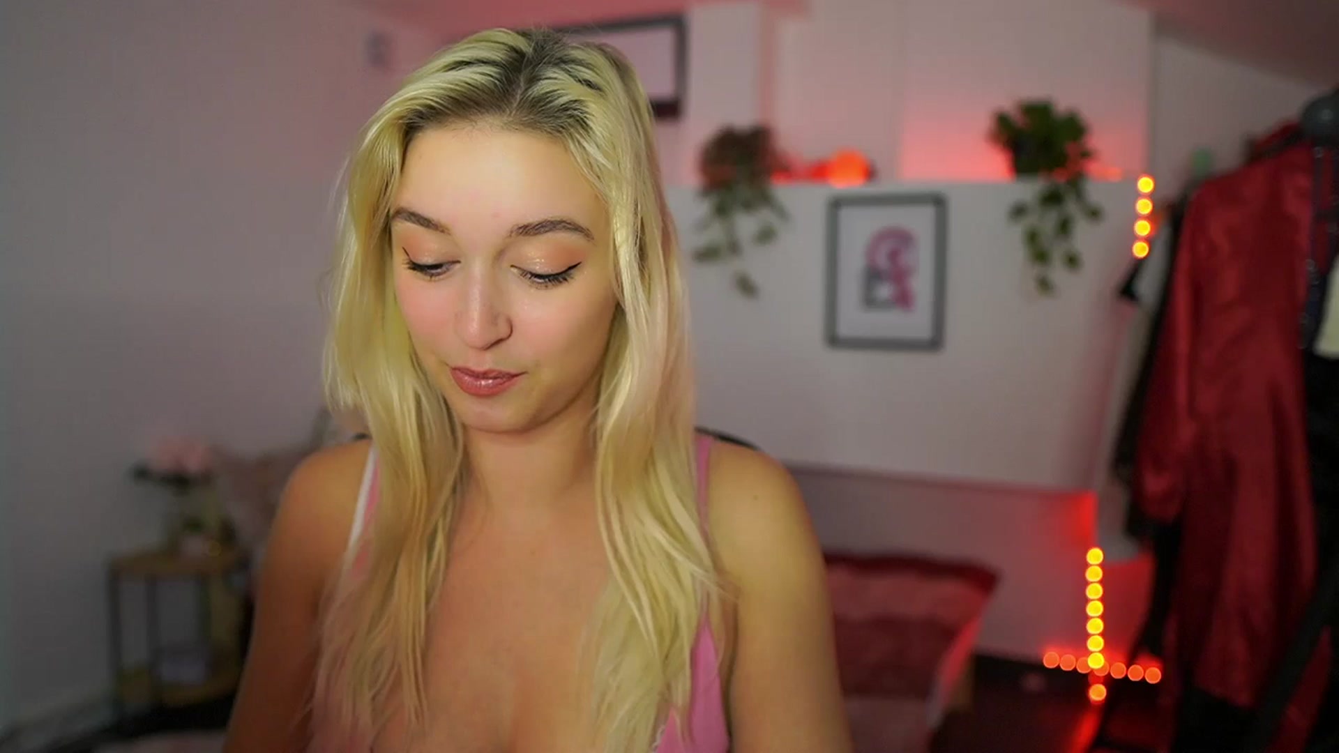 Gallery image thumbnail from Alexis__Texas's myfreecams stream on, 11/03/2024, 21:08 image 3 of 20