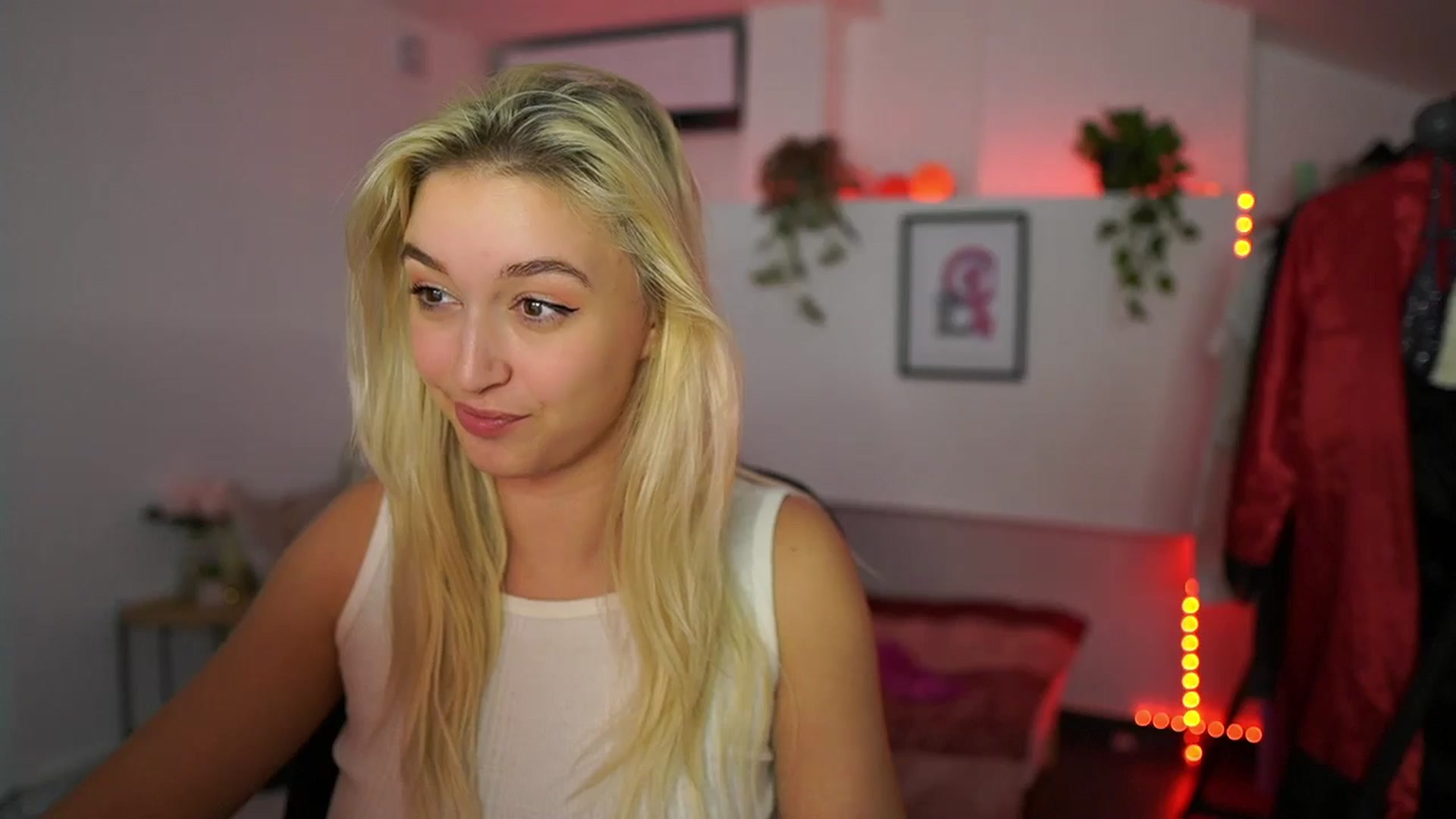 Gallery image thumbnail from Alexis__Texas's myfreecams stream on, 11/03/2024, 23:21 image 9 of 20