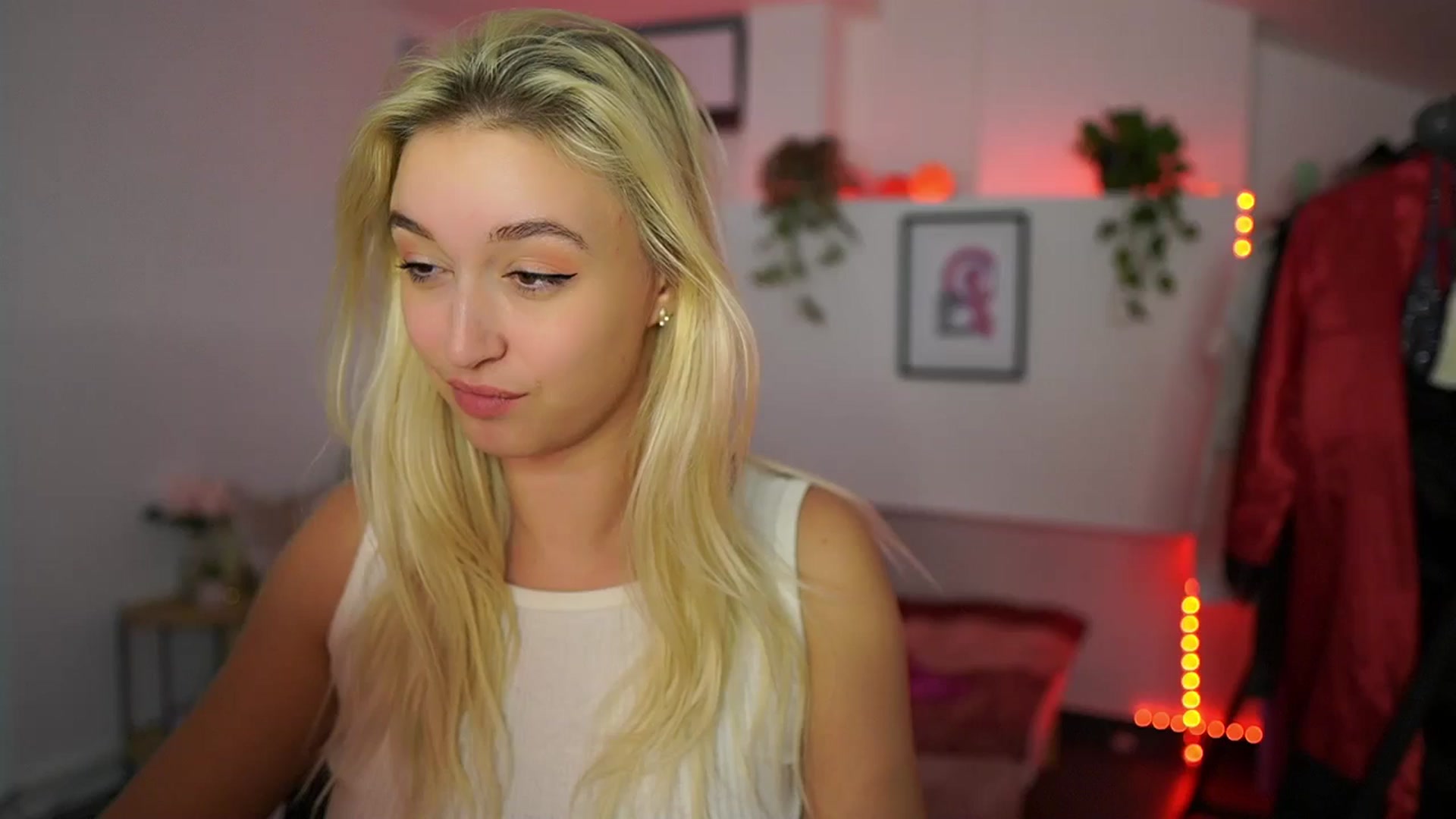 Gallery image thumbnail from Alexis__Texas's myfreecams stream on, 11/03/2024, 23:21 image 1 of 20