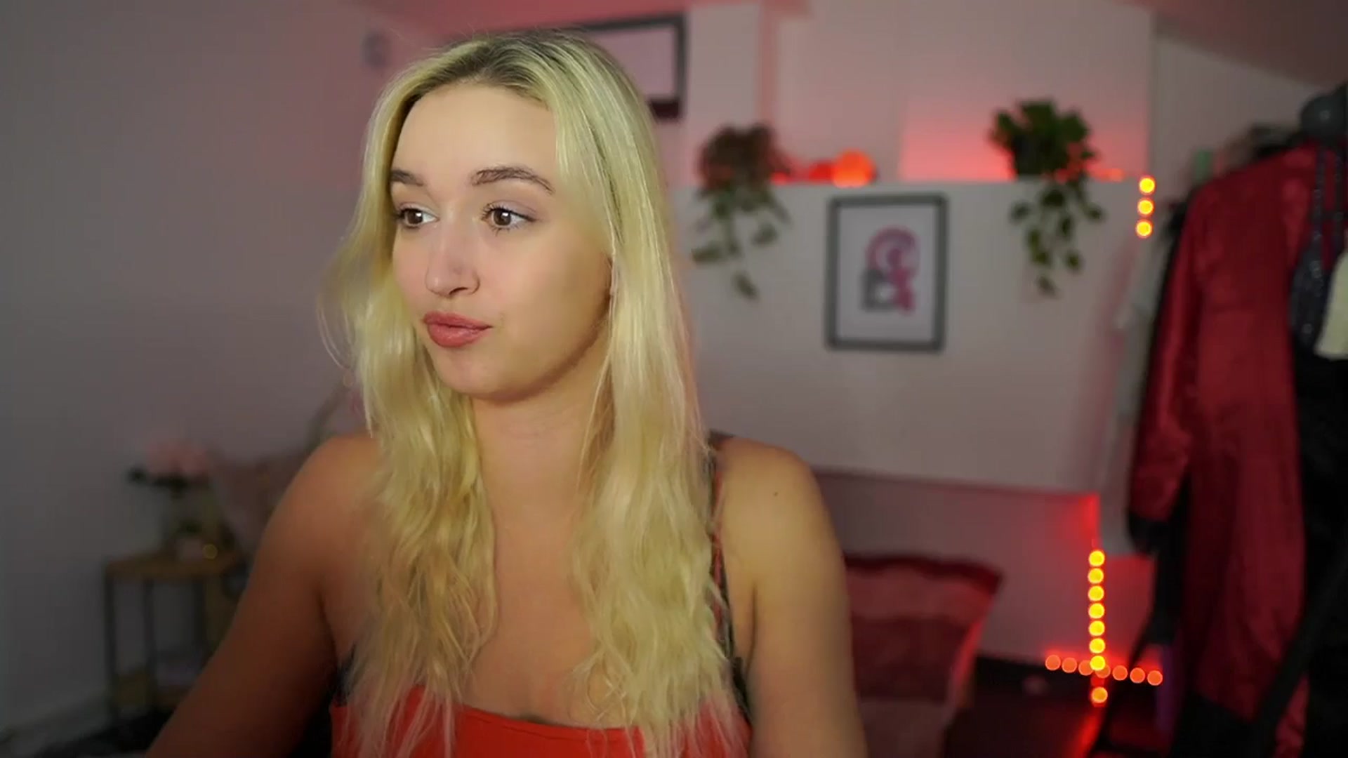 Gallery image thumbnail from Alexis__Texas's myfreecams stream on, 11/05/2024, 20:32 image 2 of 20