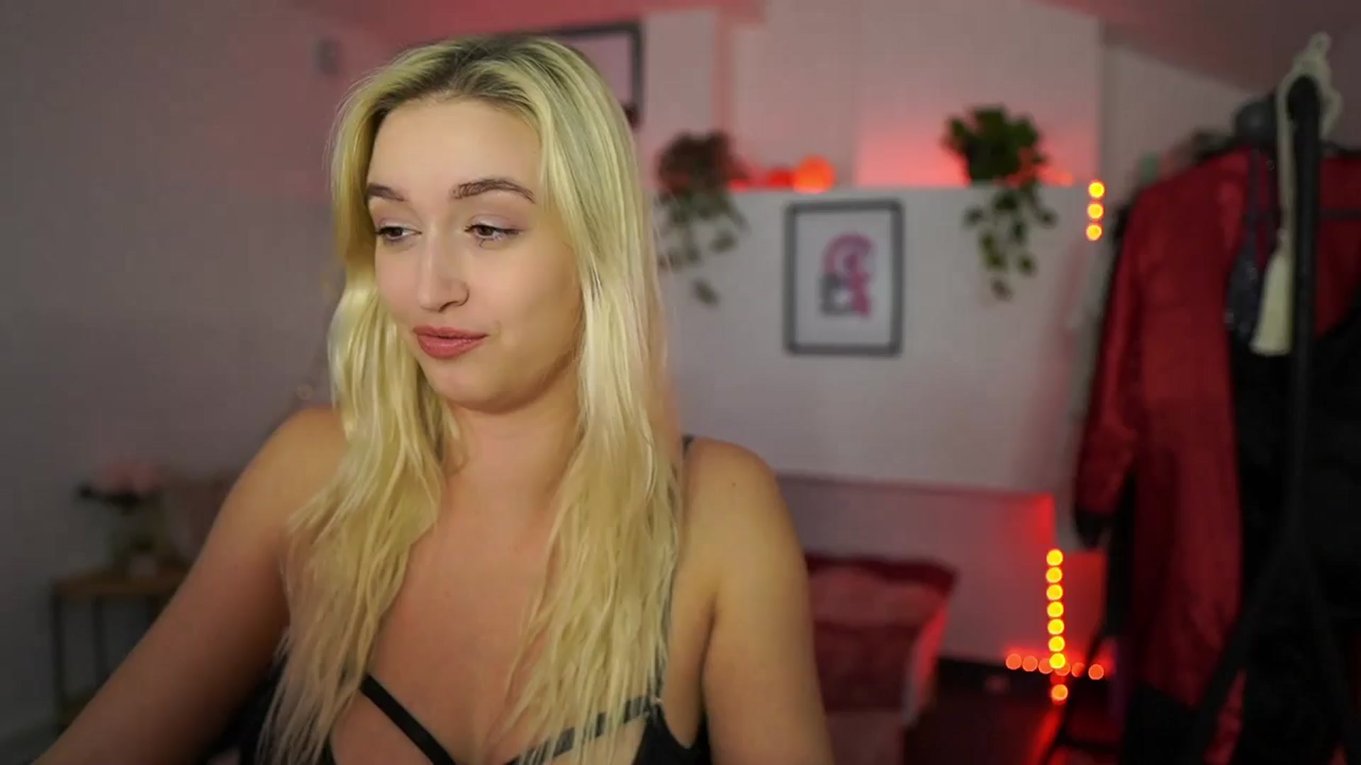 Gallery image thumbnail from Alexis__Texas's myfreecams stream on, 11/05/2024, 23:44 image 11 of 20