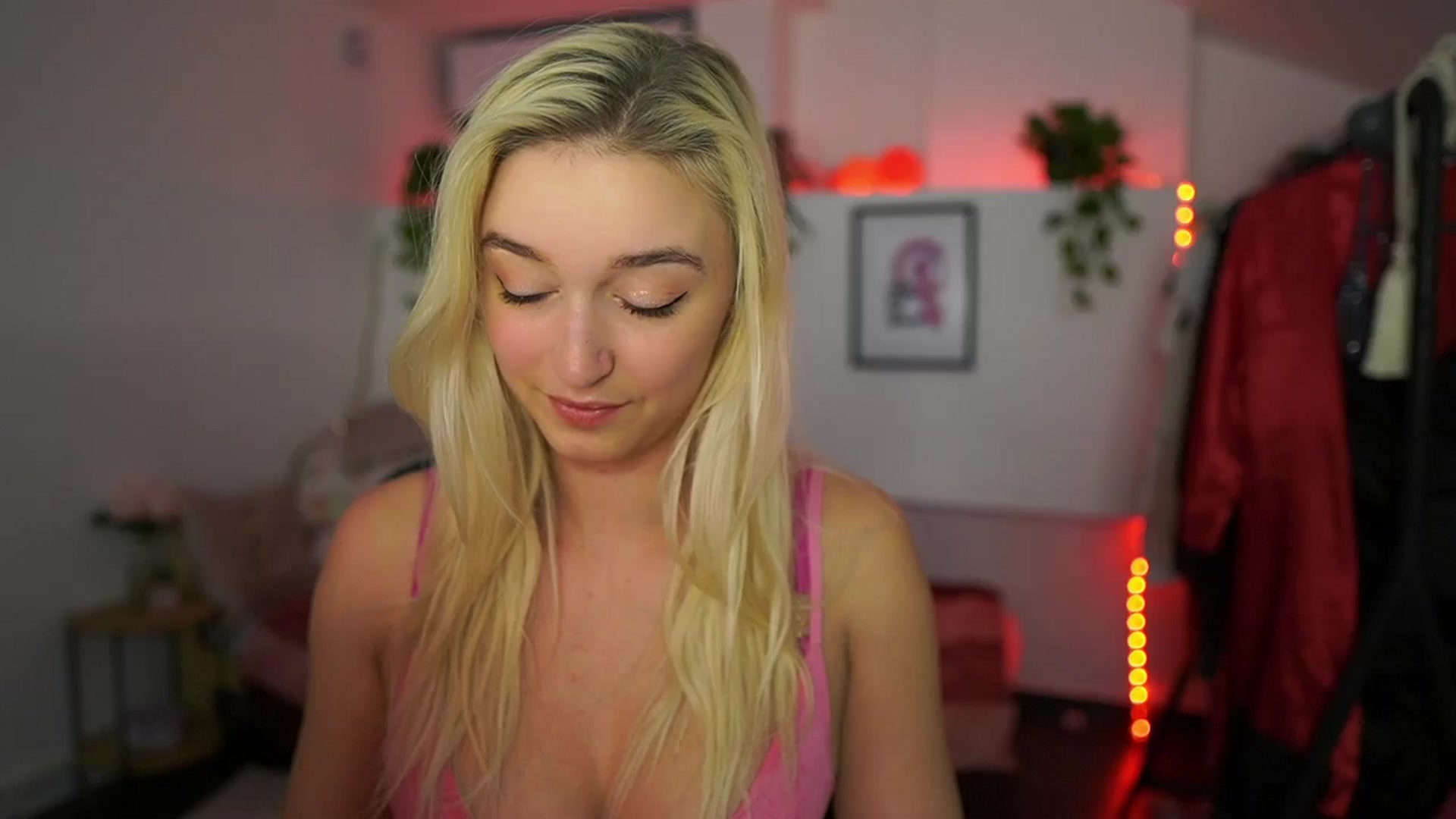 Gallery image thumbnail from Alexis__Texas's myfreecams stream on, 11/08/2024, 21:00 image 7 of 20